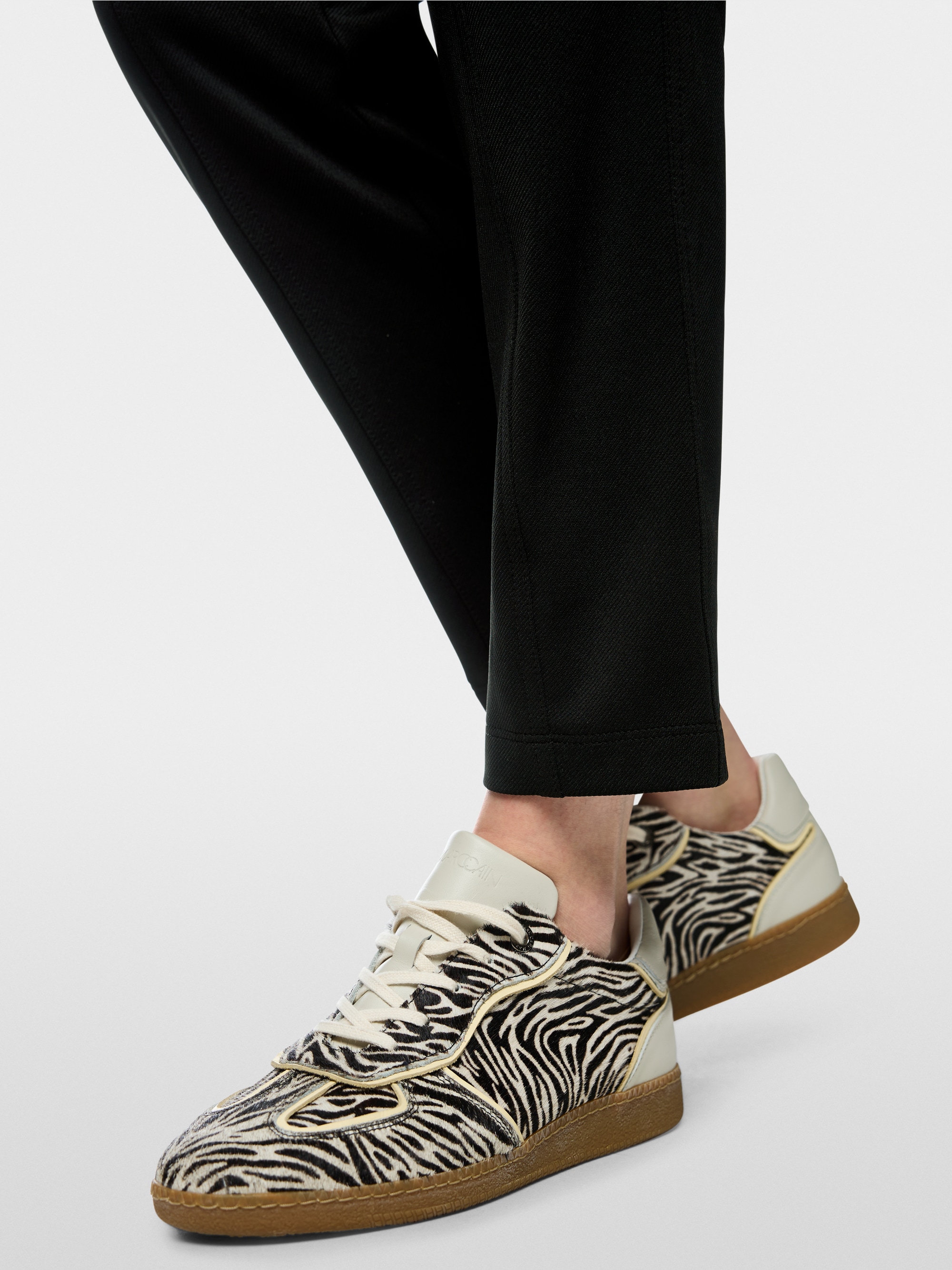 RHODOS pants in a relaxed fit