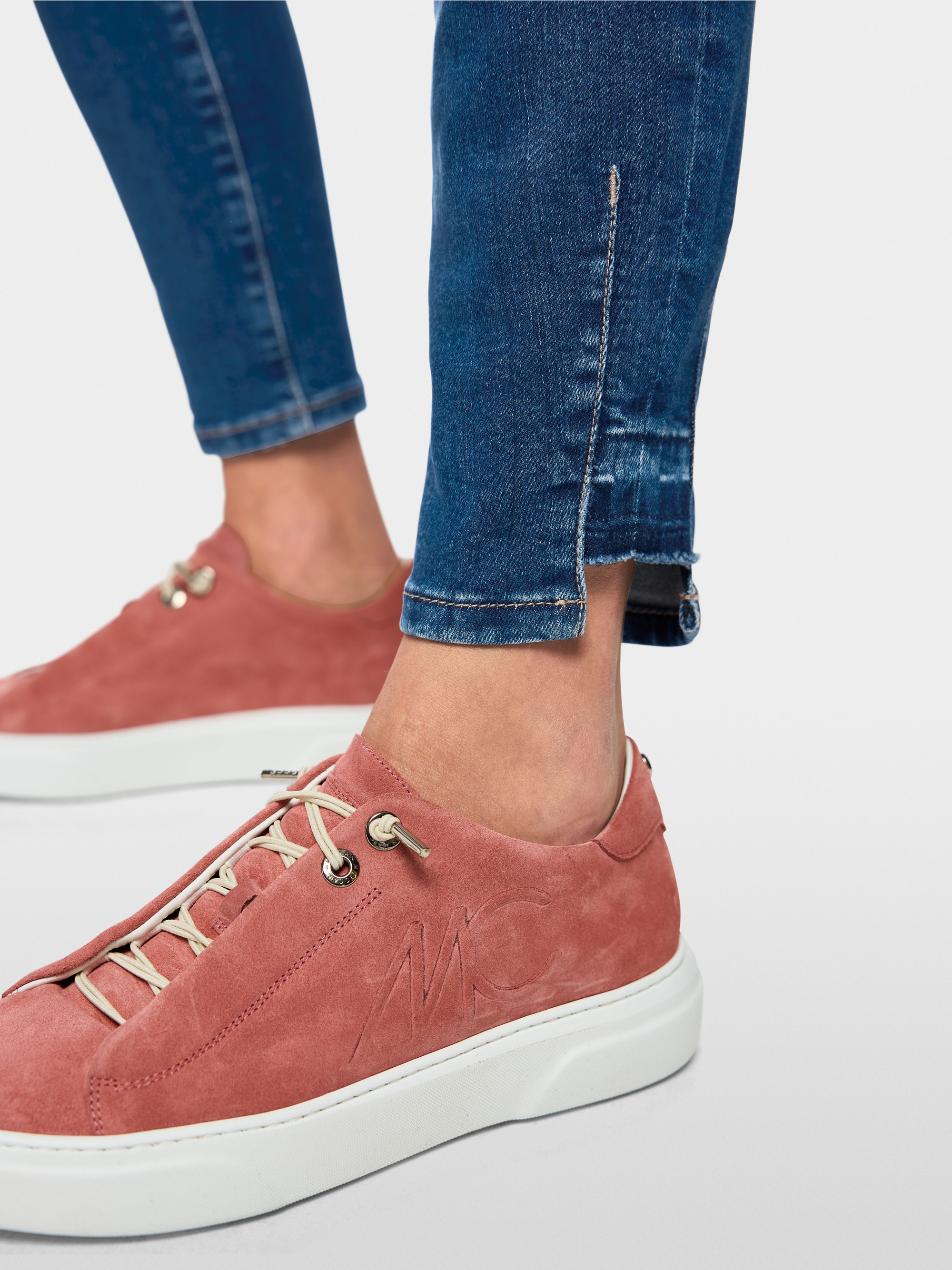 SILVI slim fit jeans with low waist