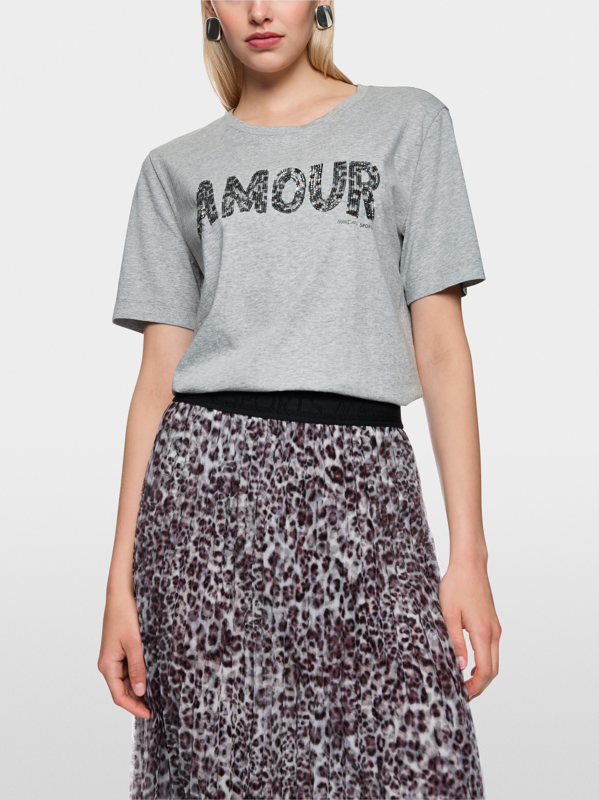 T-shirt with sequins