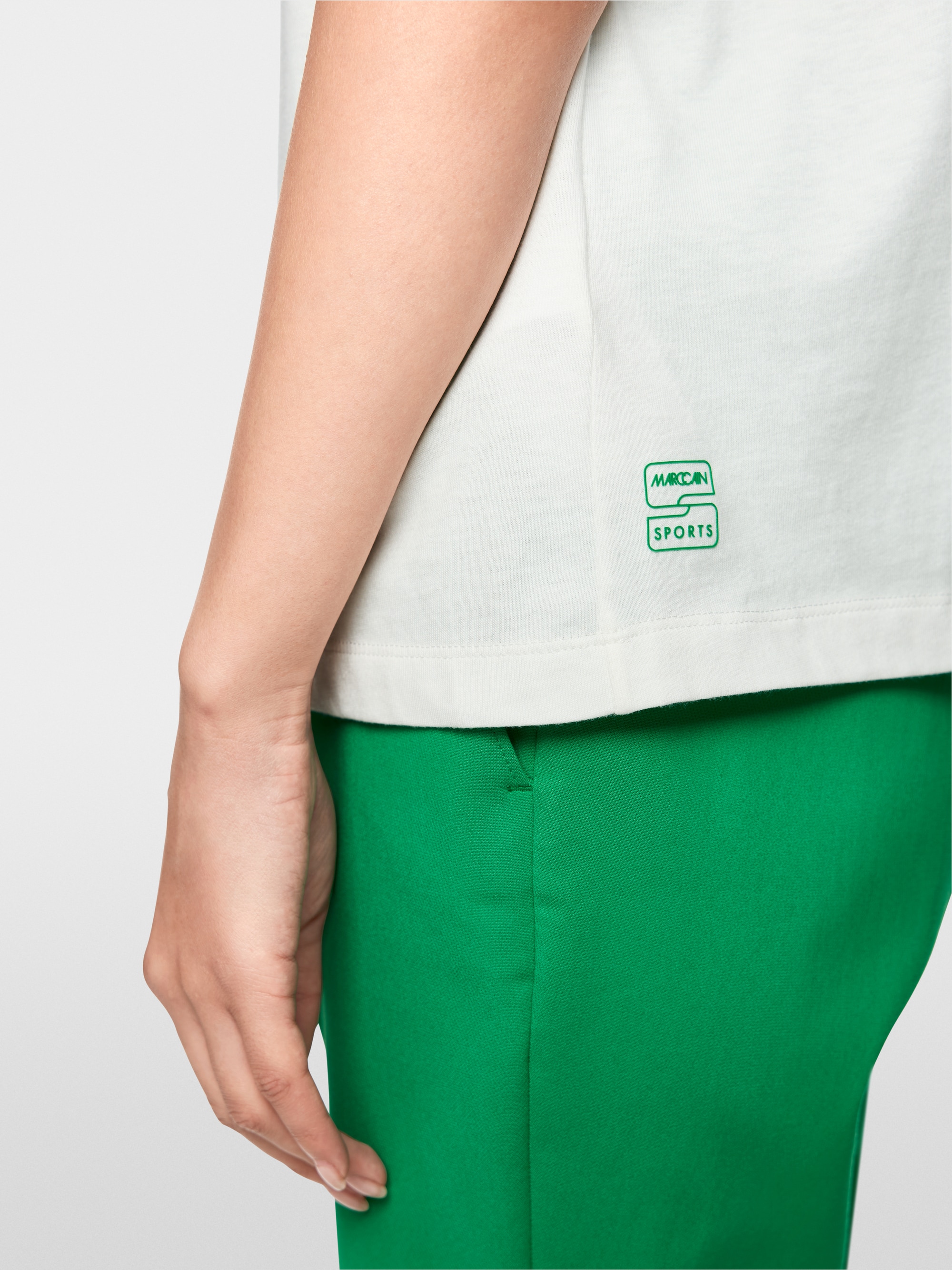 ‘Rethink Together’ shirt with motif