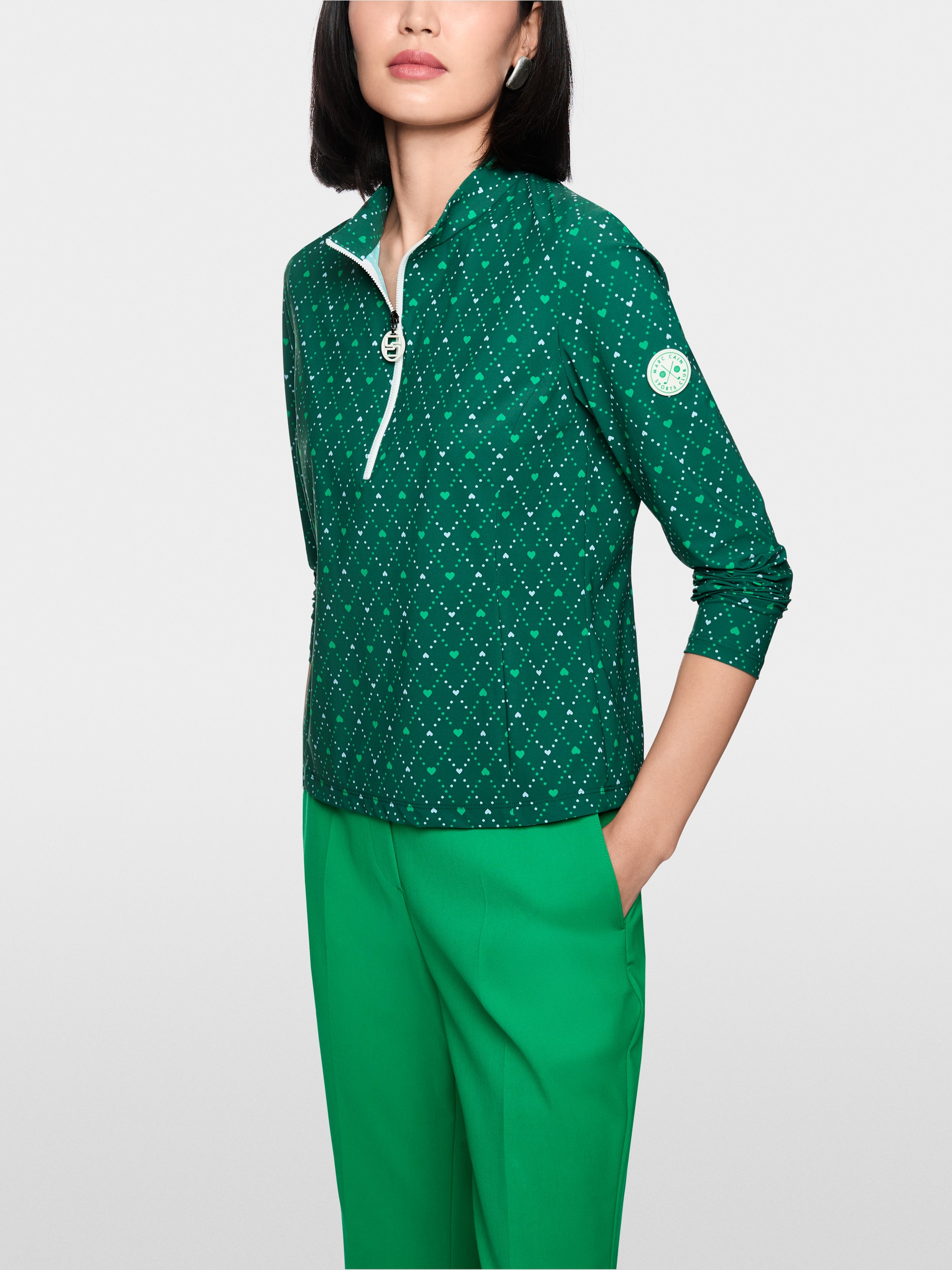 Lightweight shirt with heart print