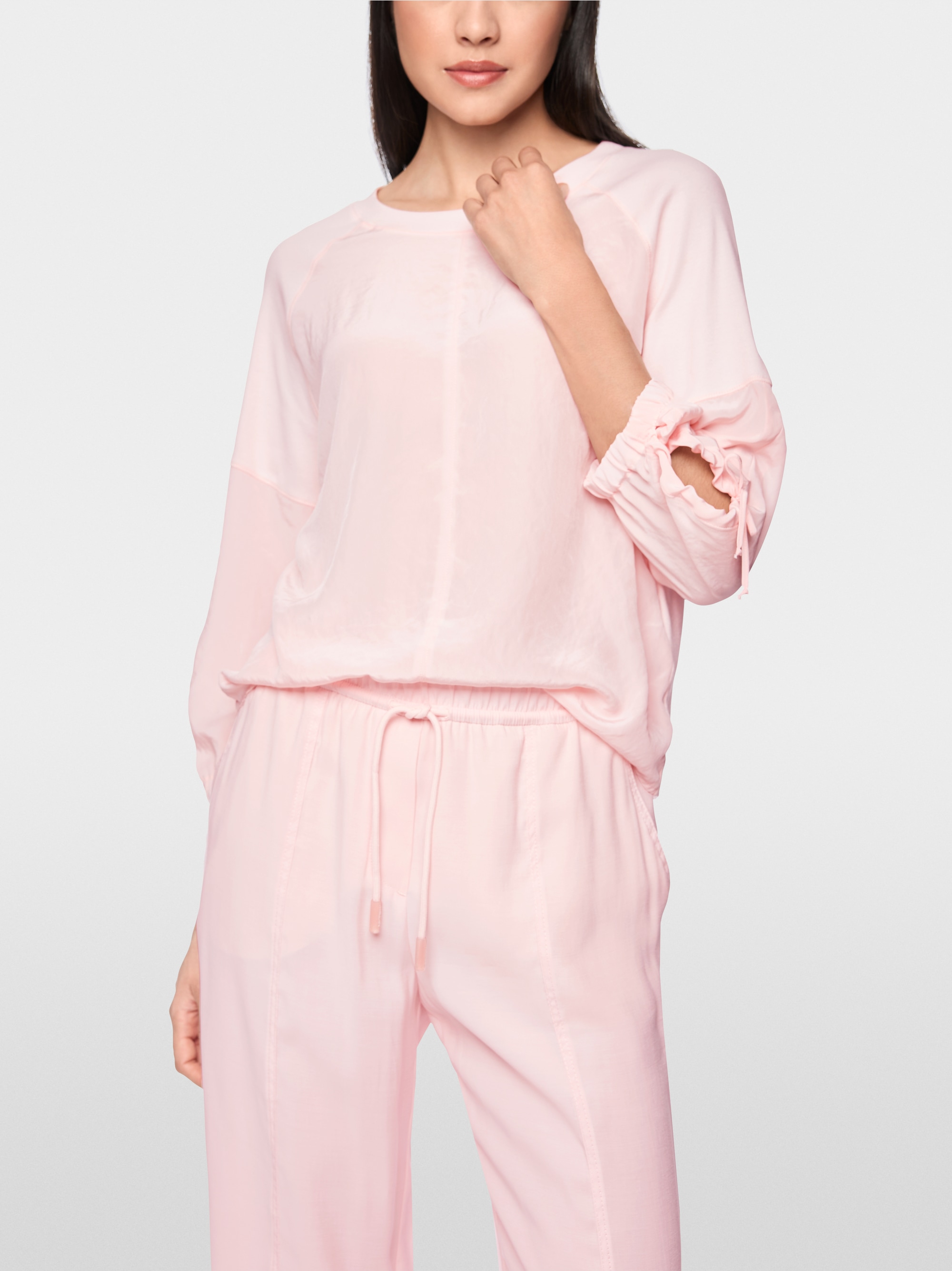 Blouse shirt in a mix of materials