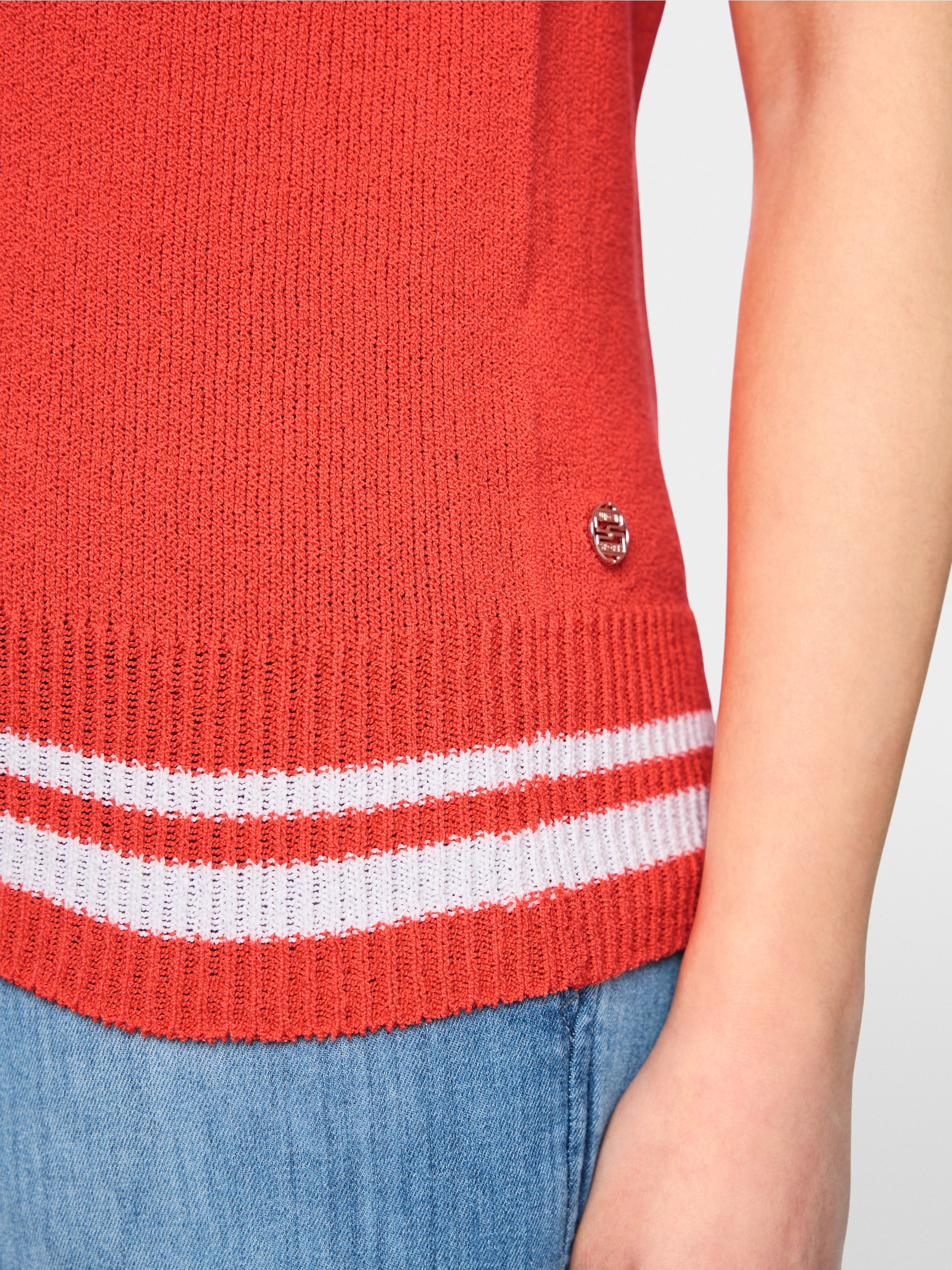 Knitted top ‘Rethink Together’