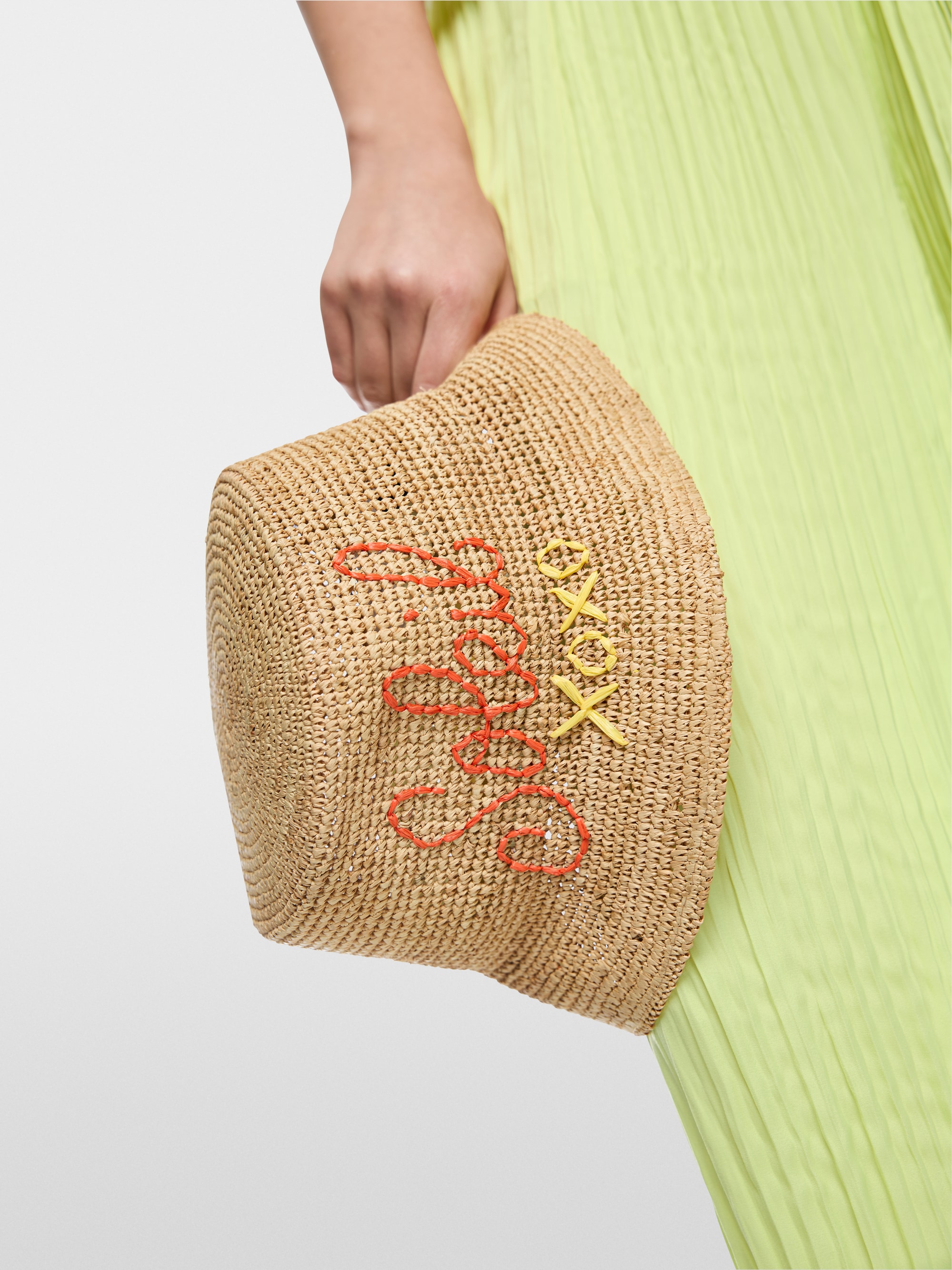 Raffia sun hat with embroidery