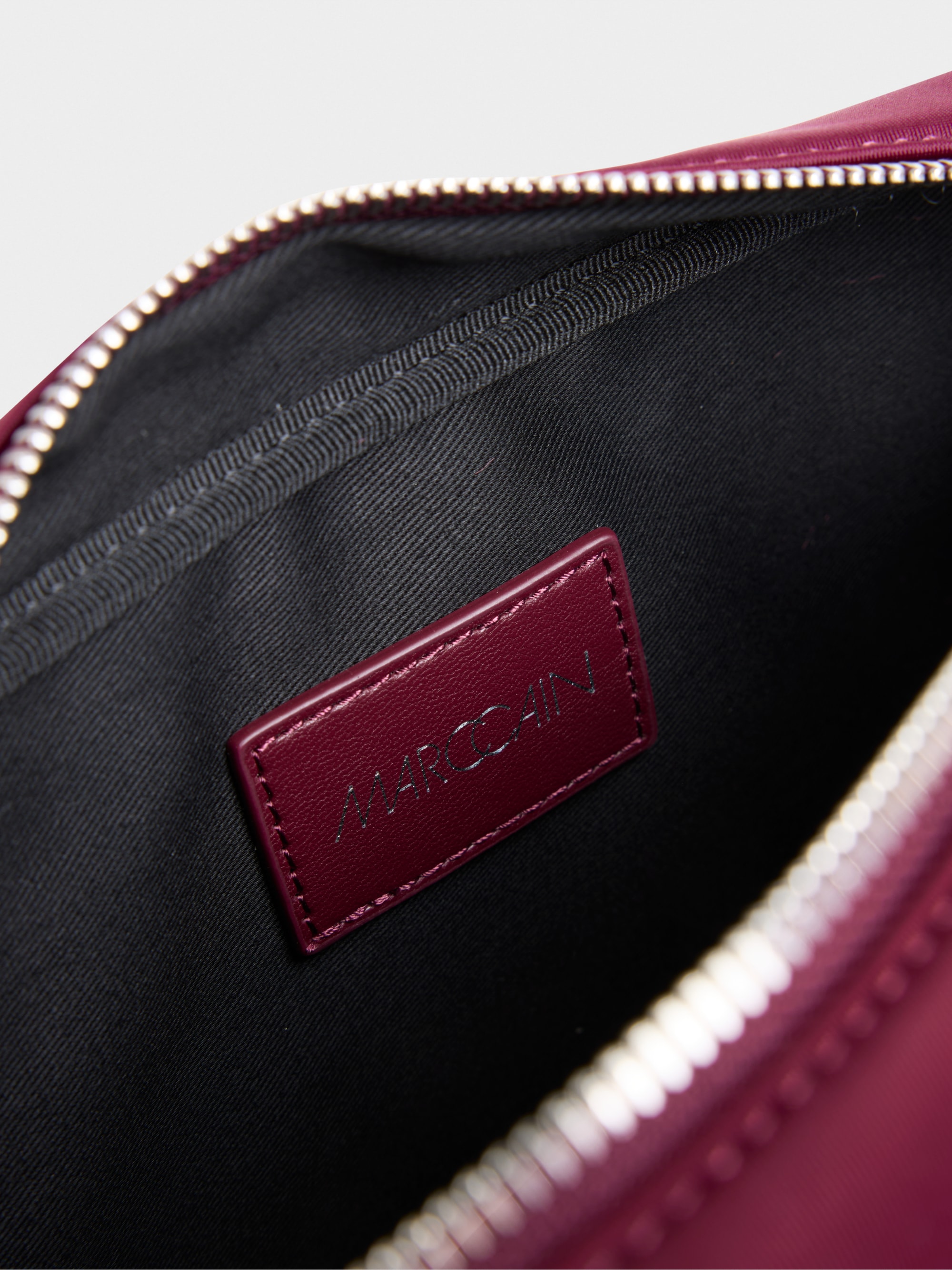 Neoprene shoulder bag