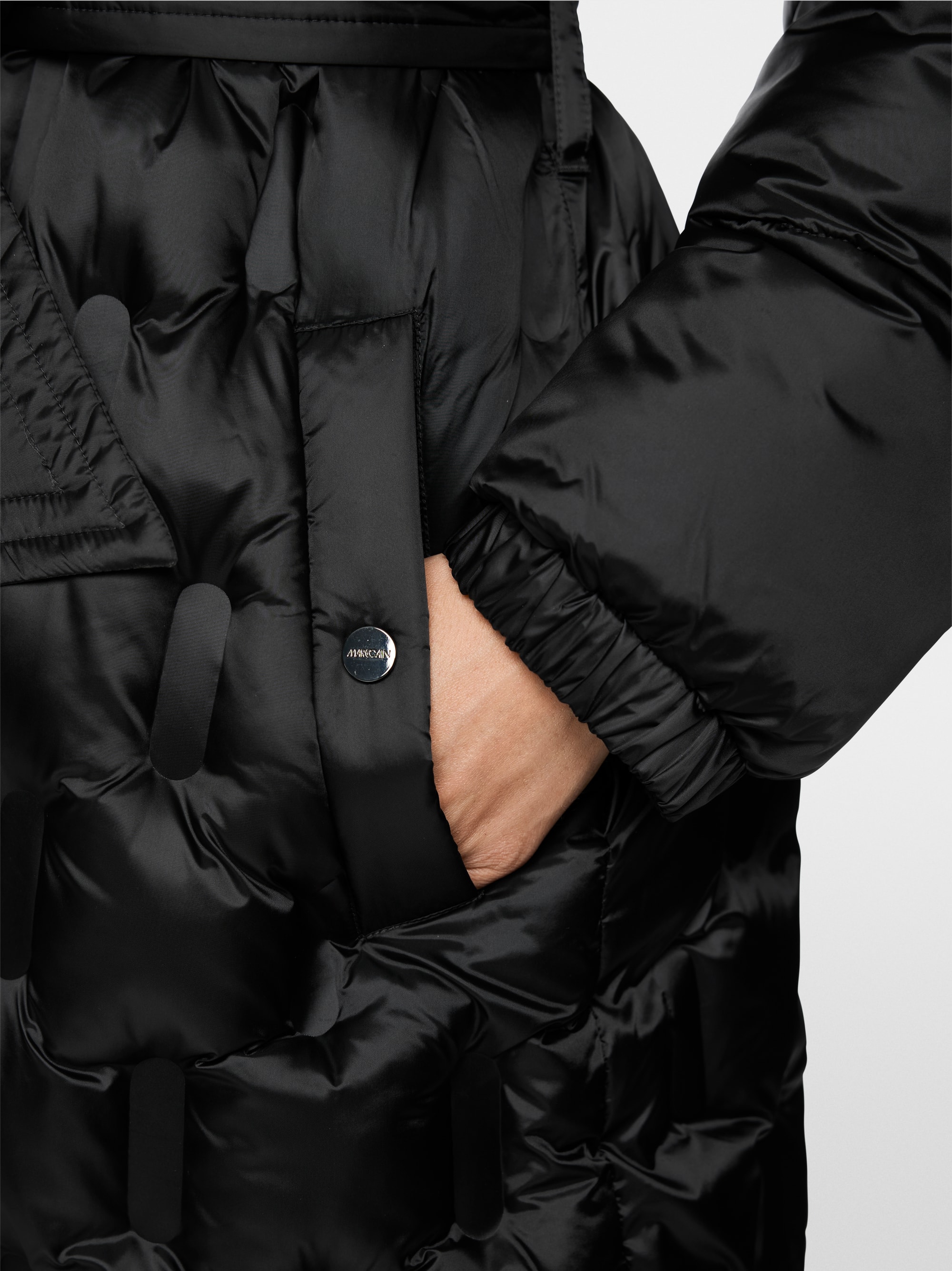 Padded coat with waist belt