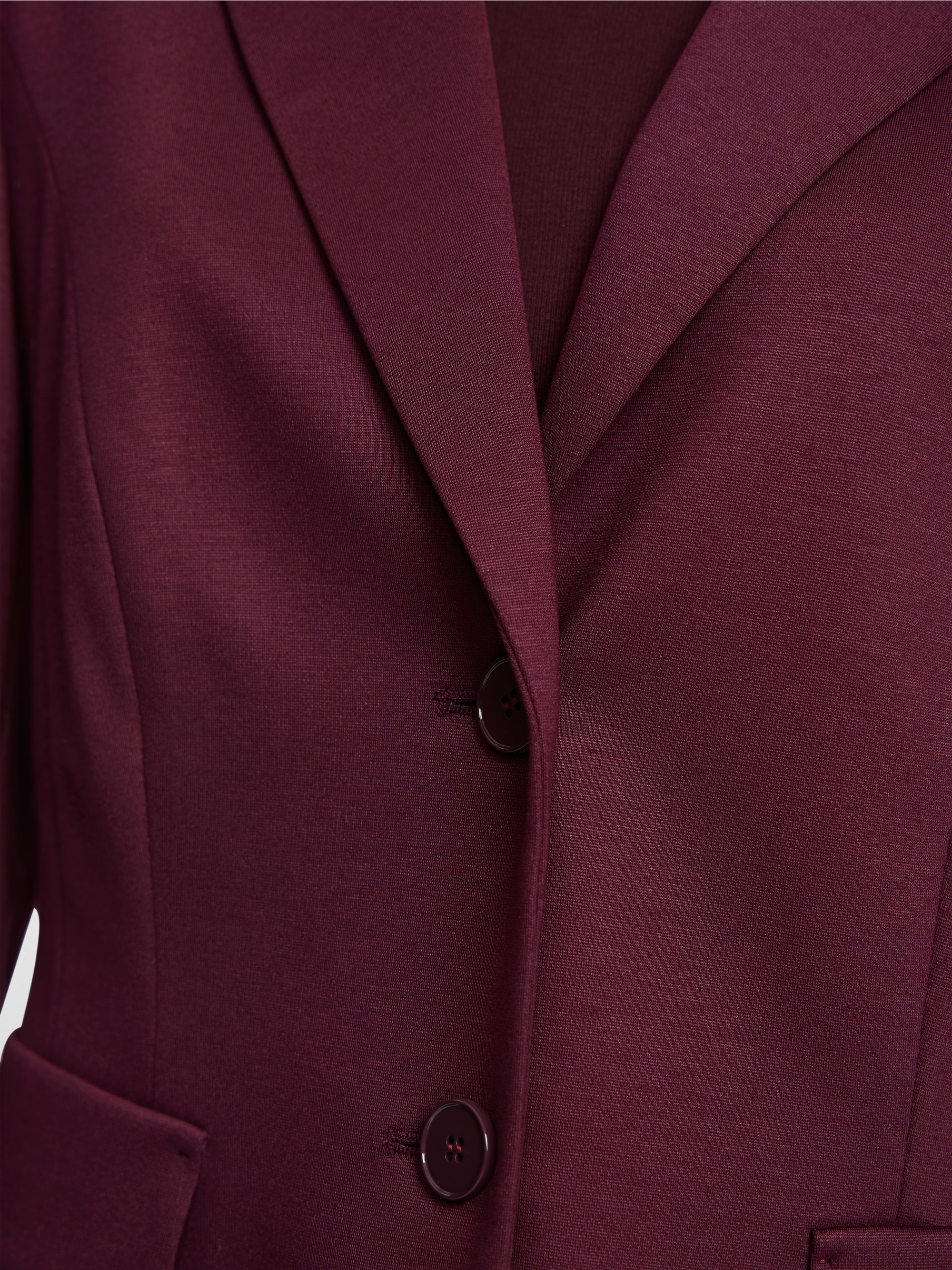 Fitted stretch blazer with lapels