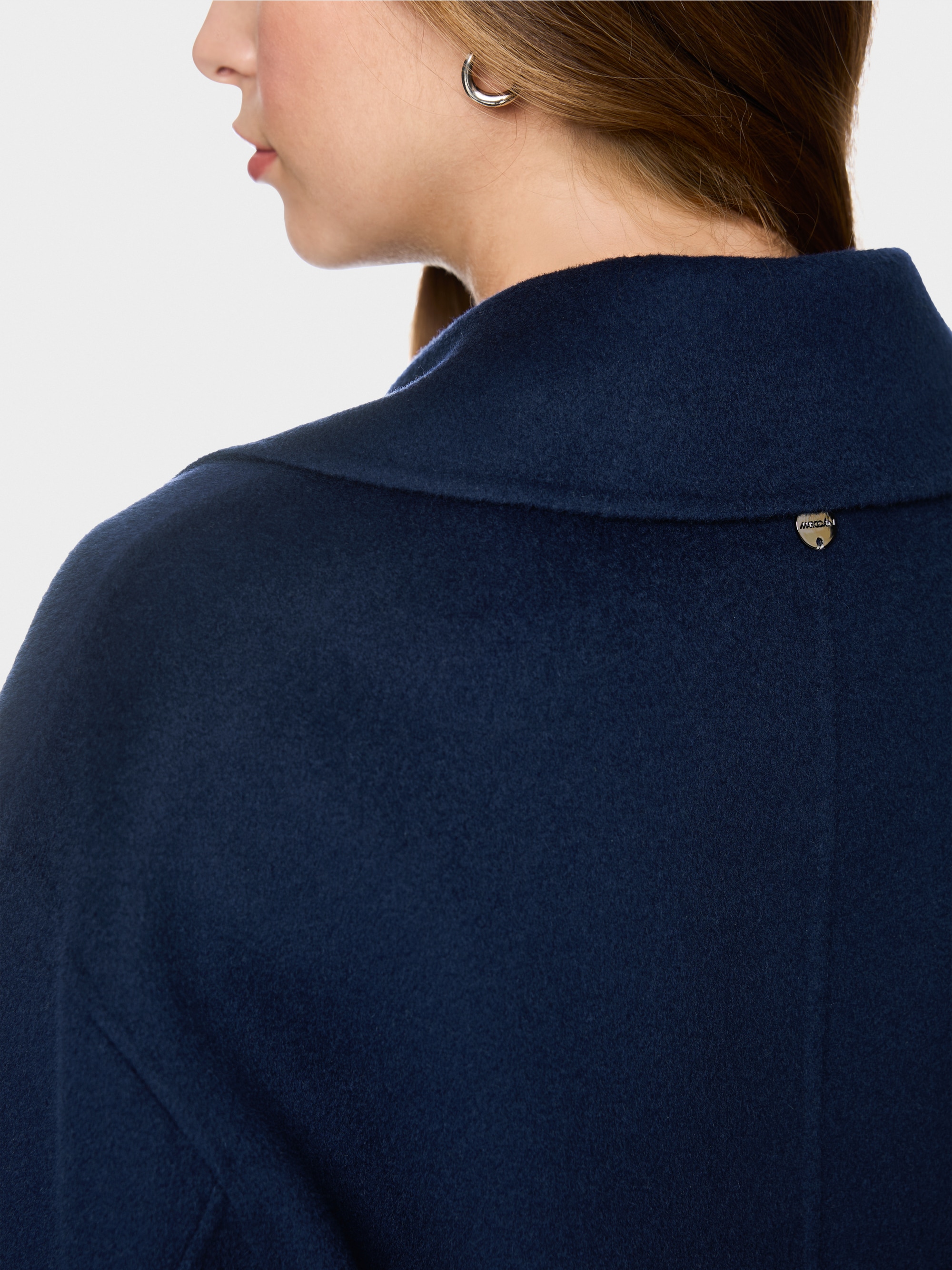 Short wool jacket