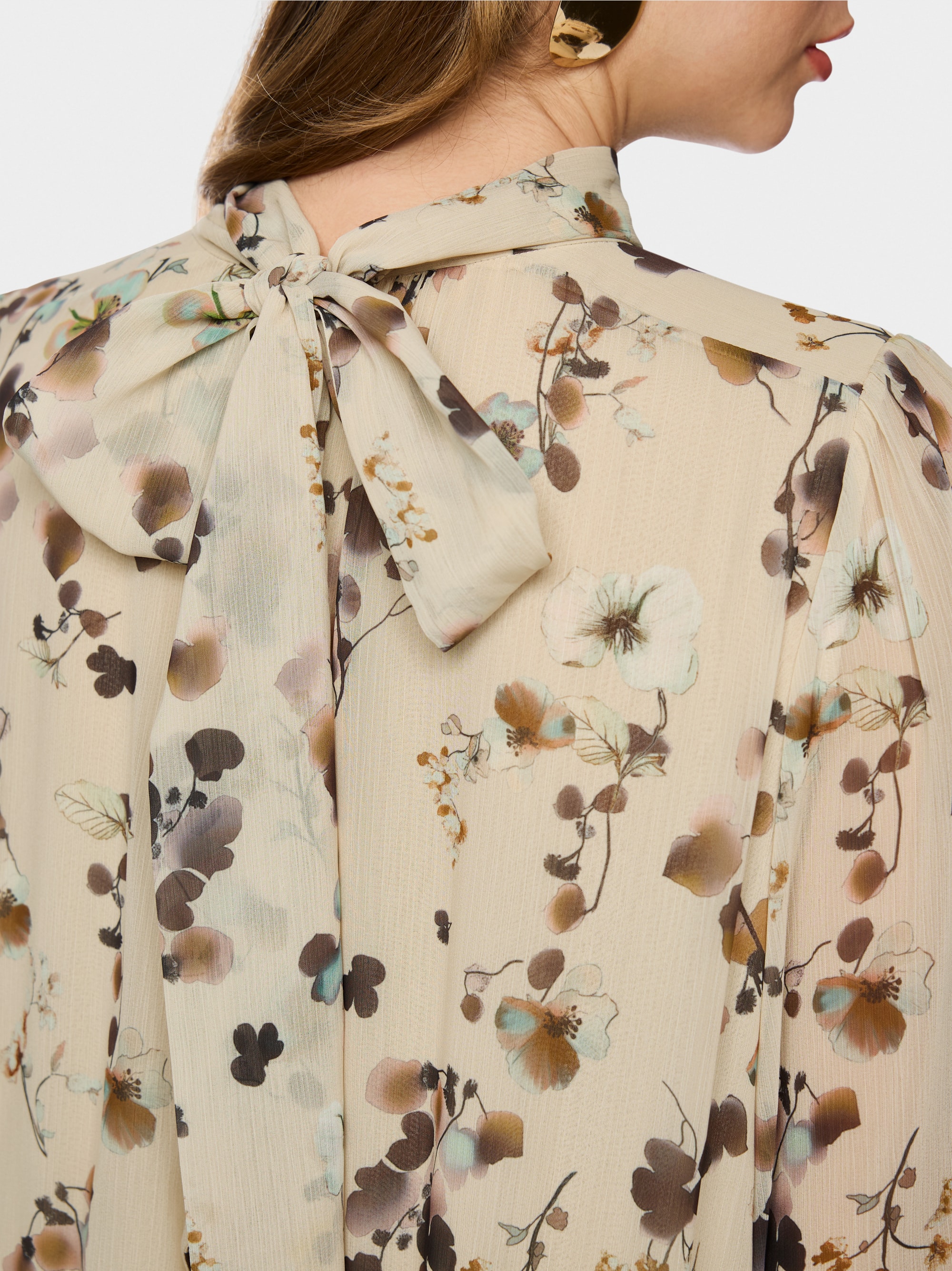 Floral dress with flounces