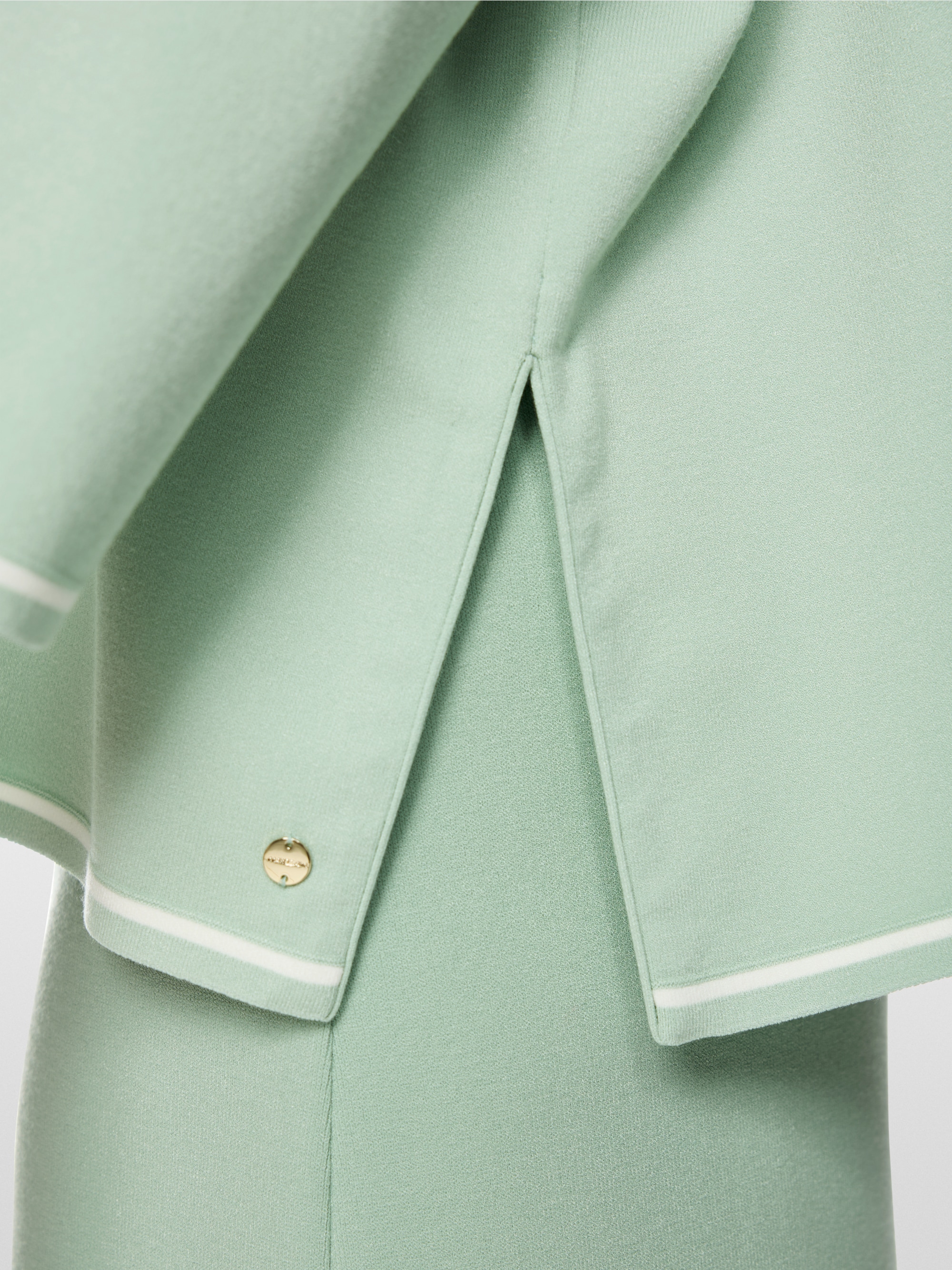 Pull en maille fine tricoté en Allemagne