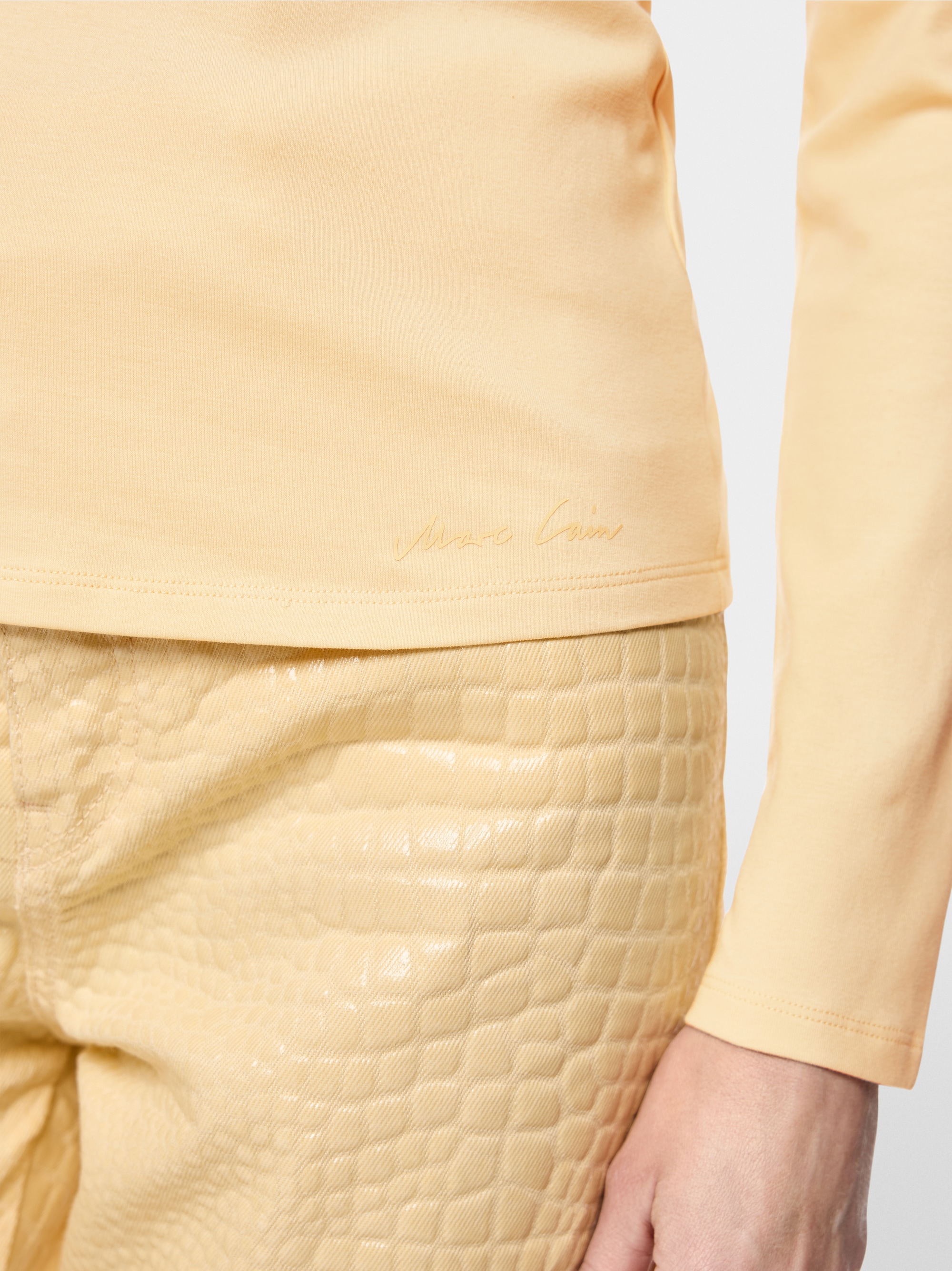 Shirt with silk crew neck
