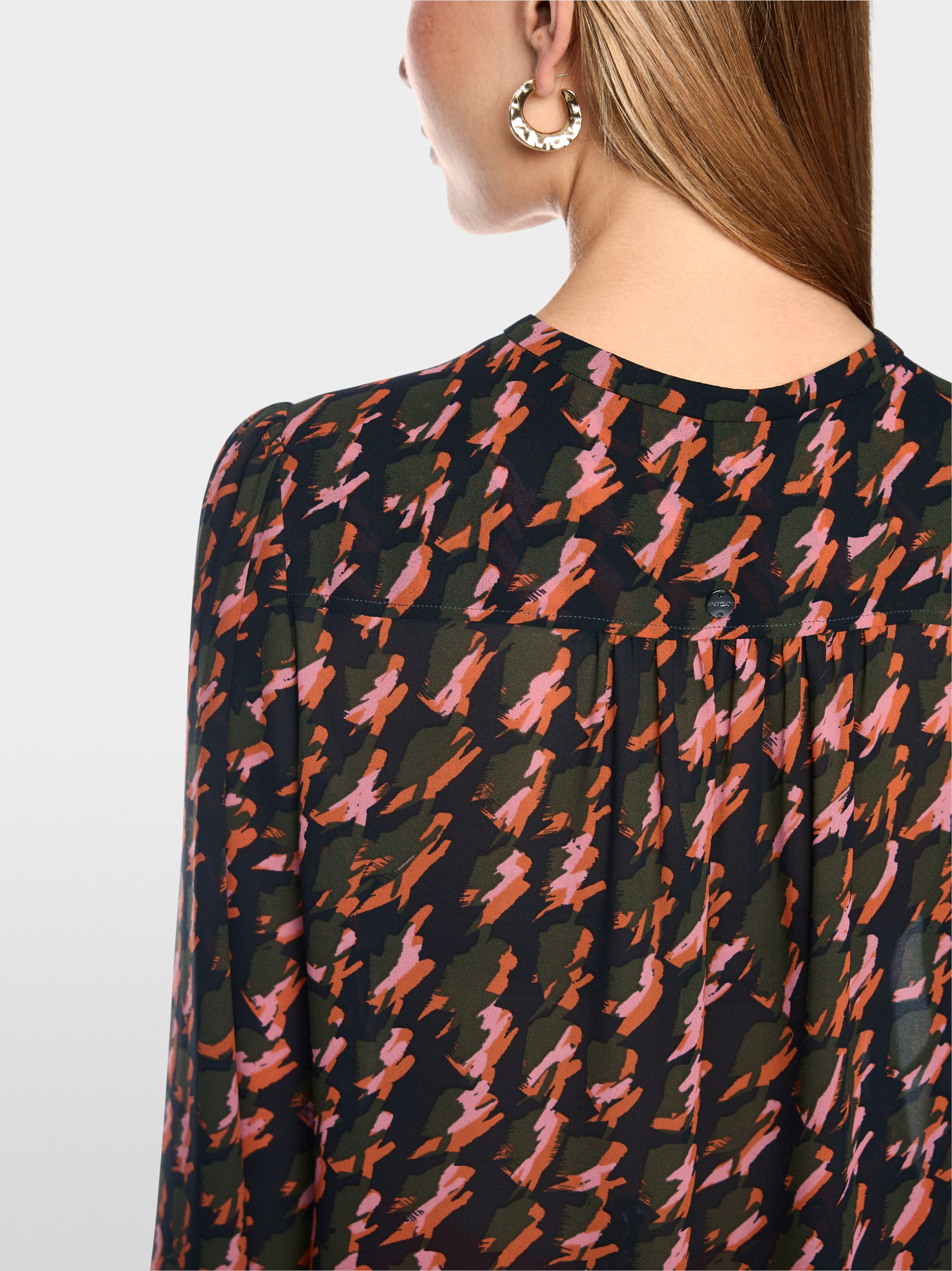 Abstract houndstooth blouse
