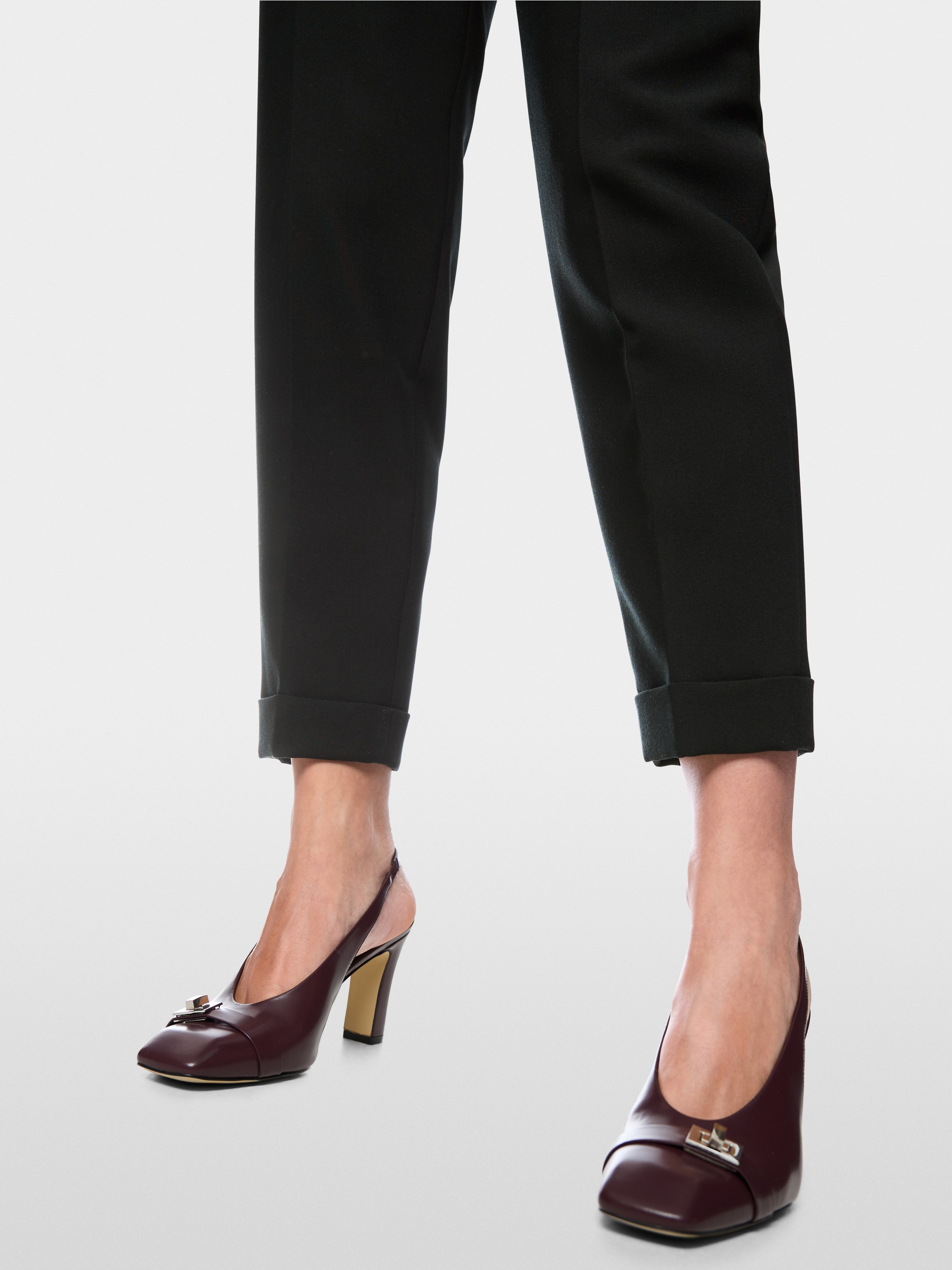 FORDON trousers in a feminine fit