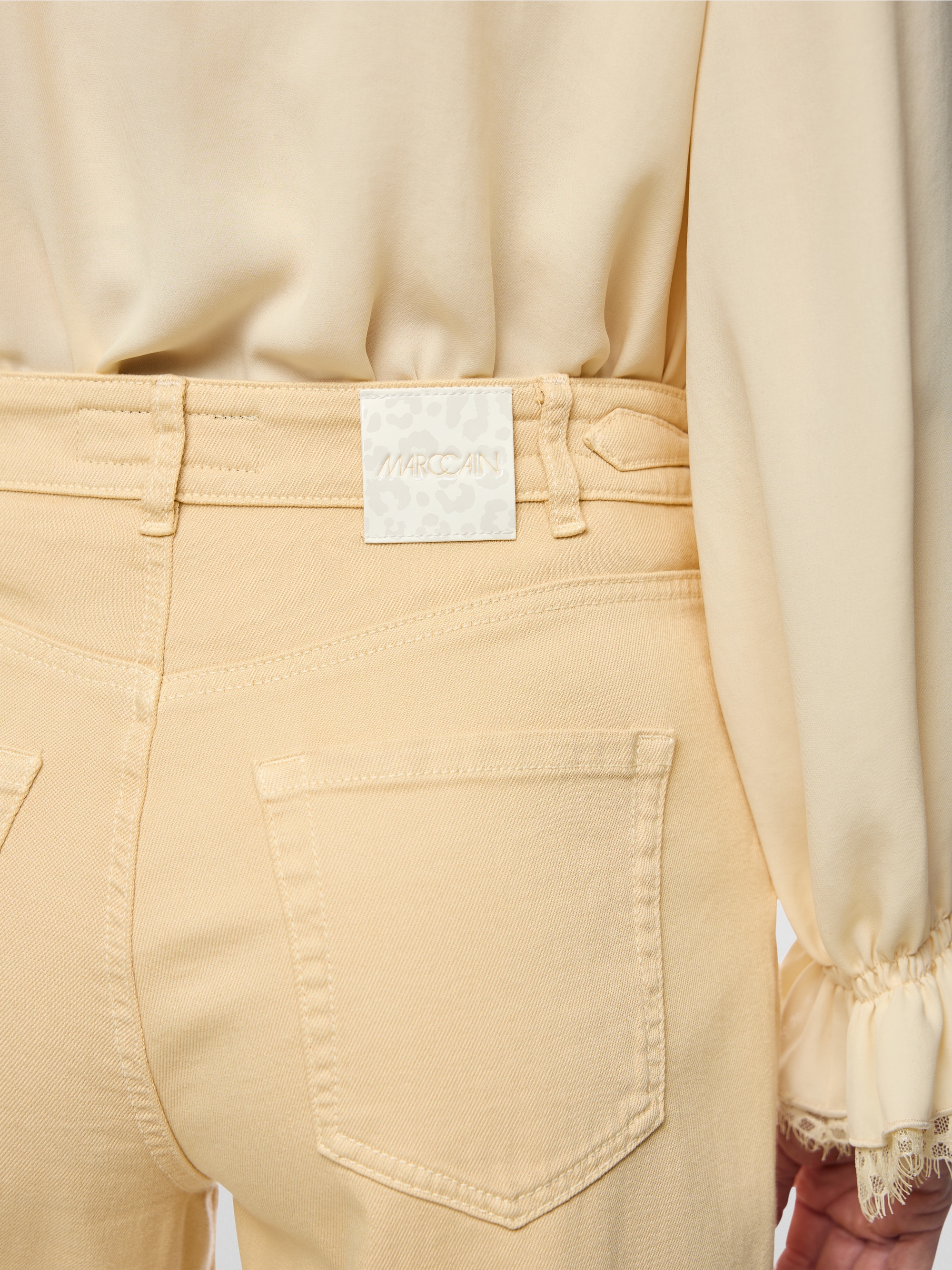 WIGAN jeans with decorative details