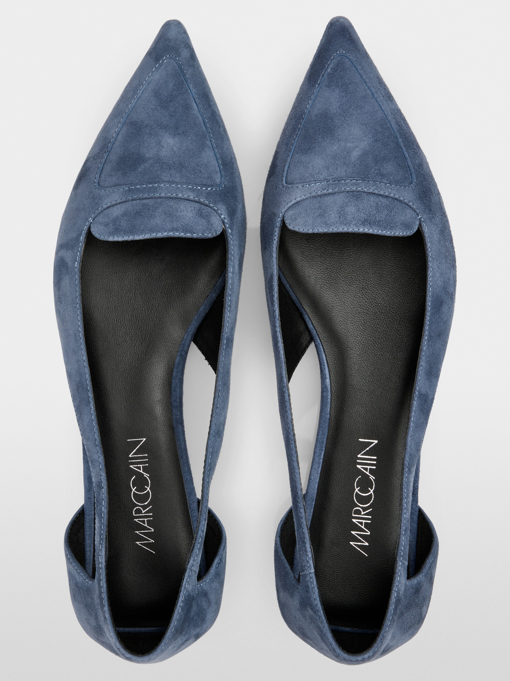 Ballerina flats with cut-outs