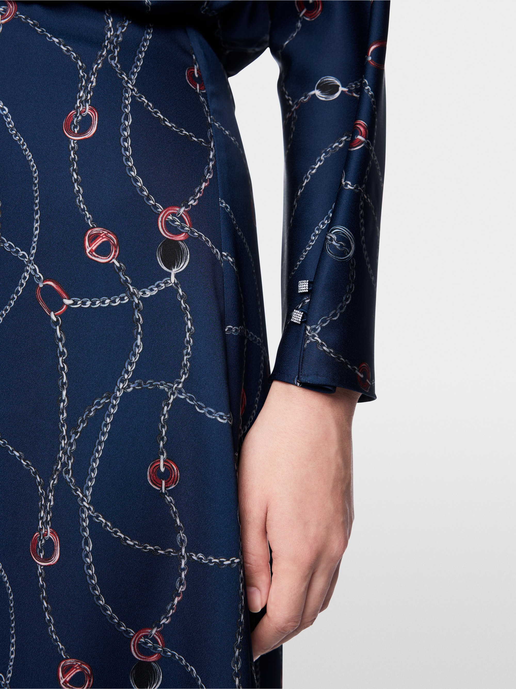 Midi dress with chain print