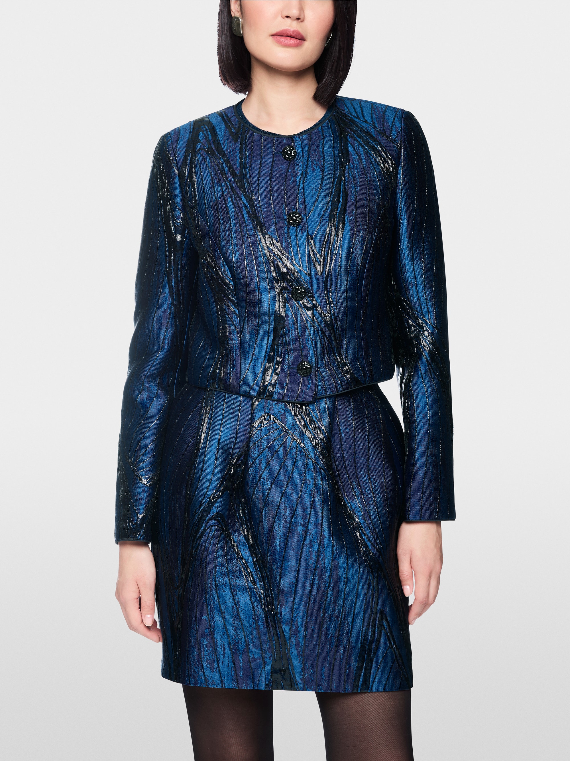 Short bolero jacket with coating