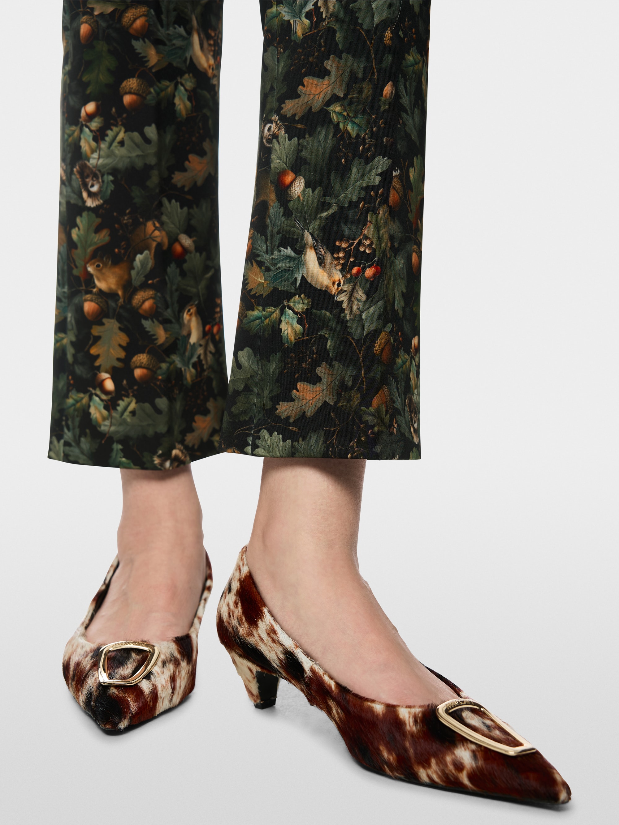 FREDERICA trousers in a feminine fit