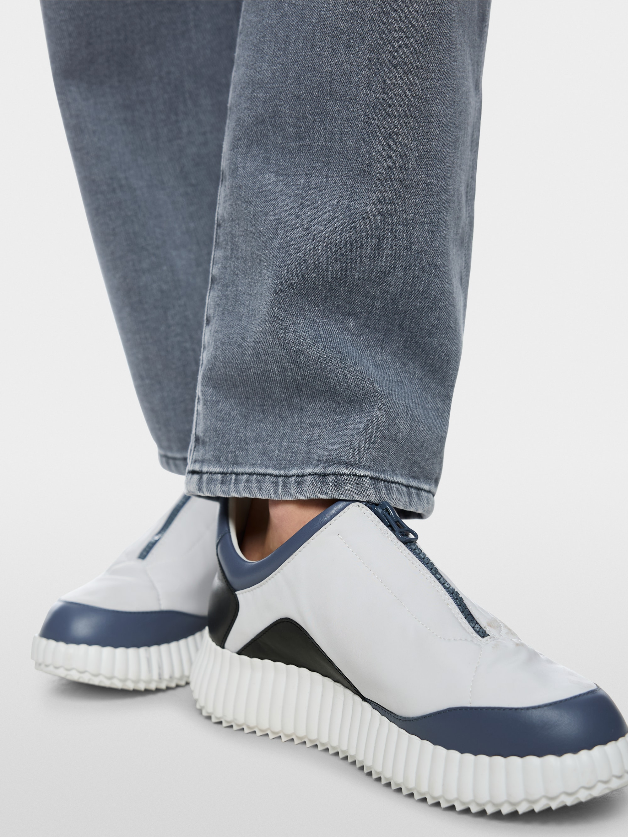 RUMA relaxed fit O-shape jeans