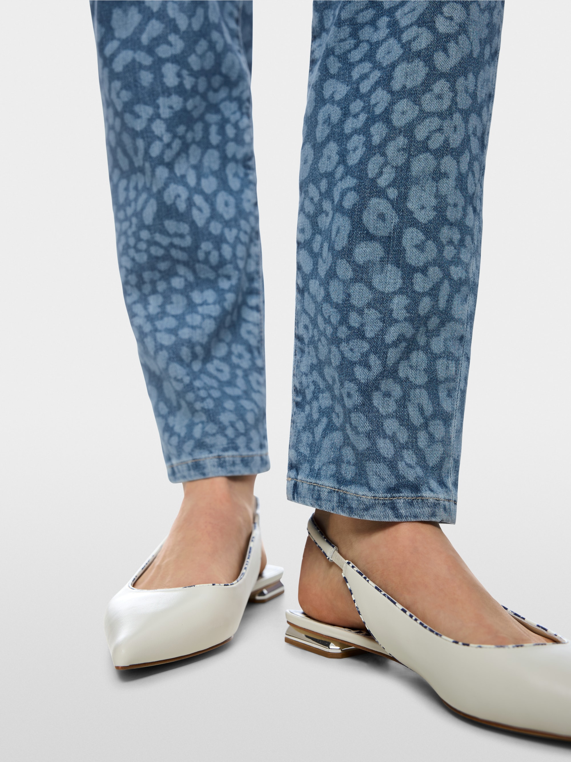 FEURA feminine fit leopard print jeans