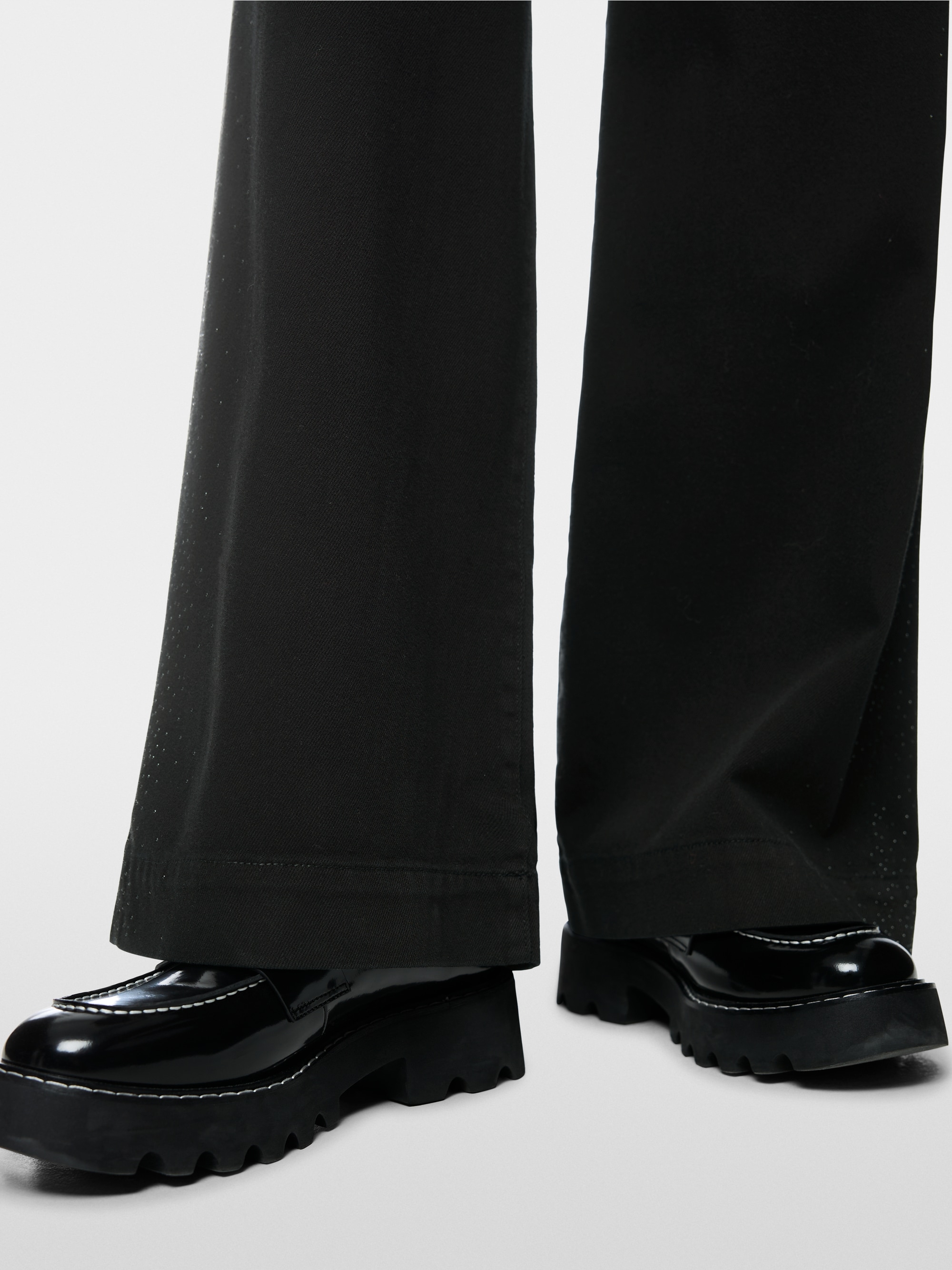 WARRI wide fit and high waist jeans