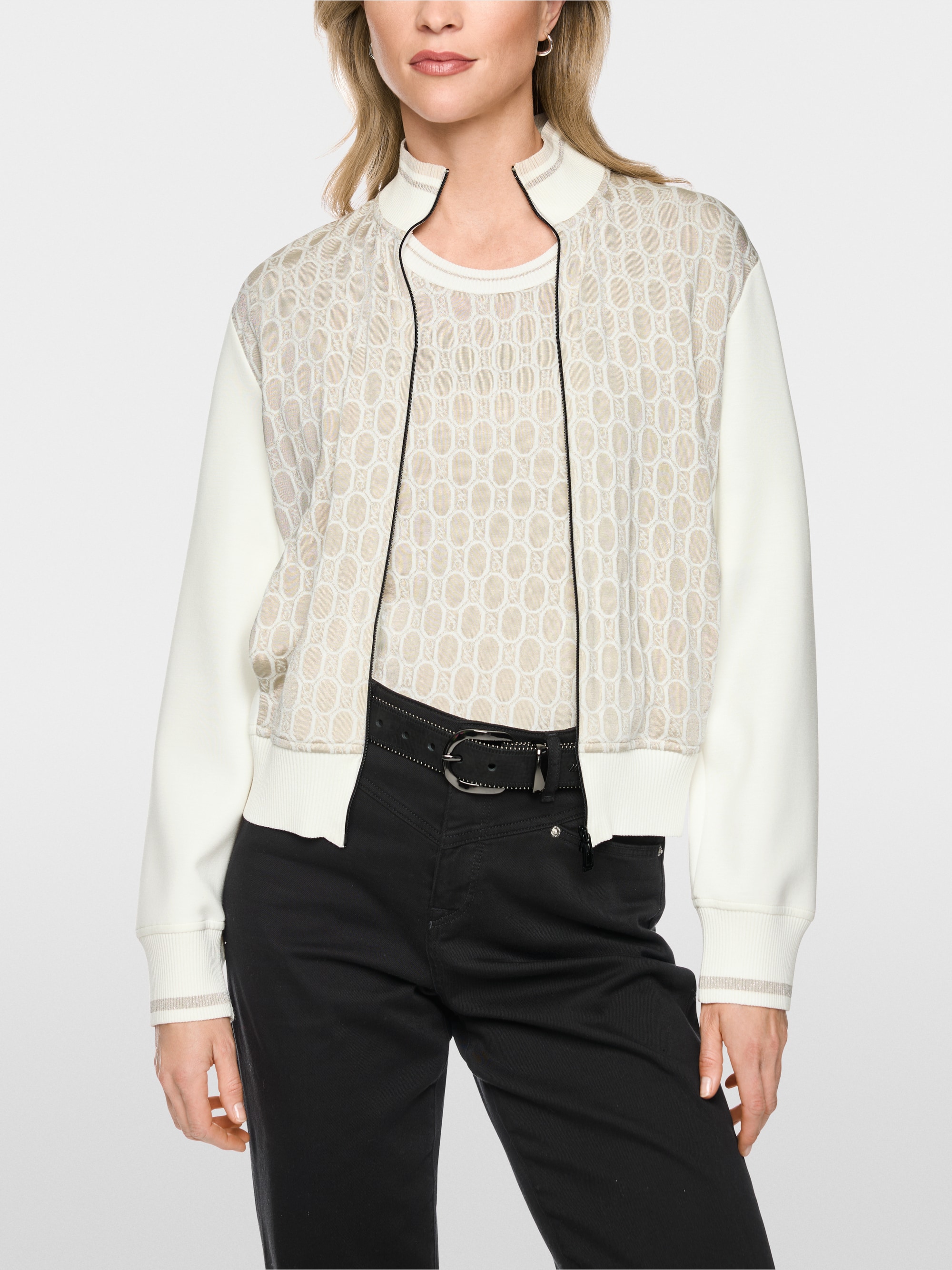 Cardigan tricoté en Allemagne