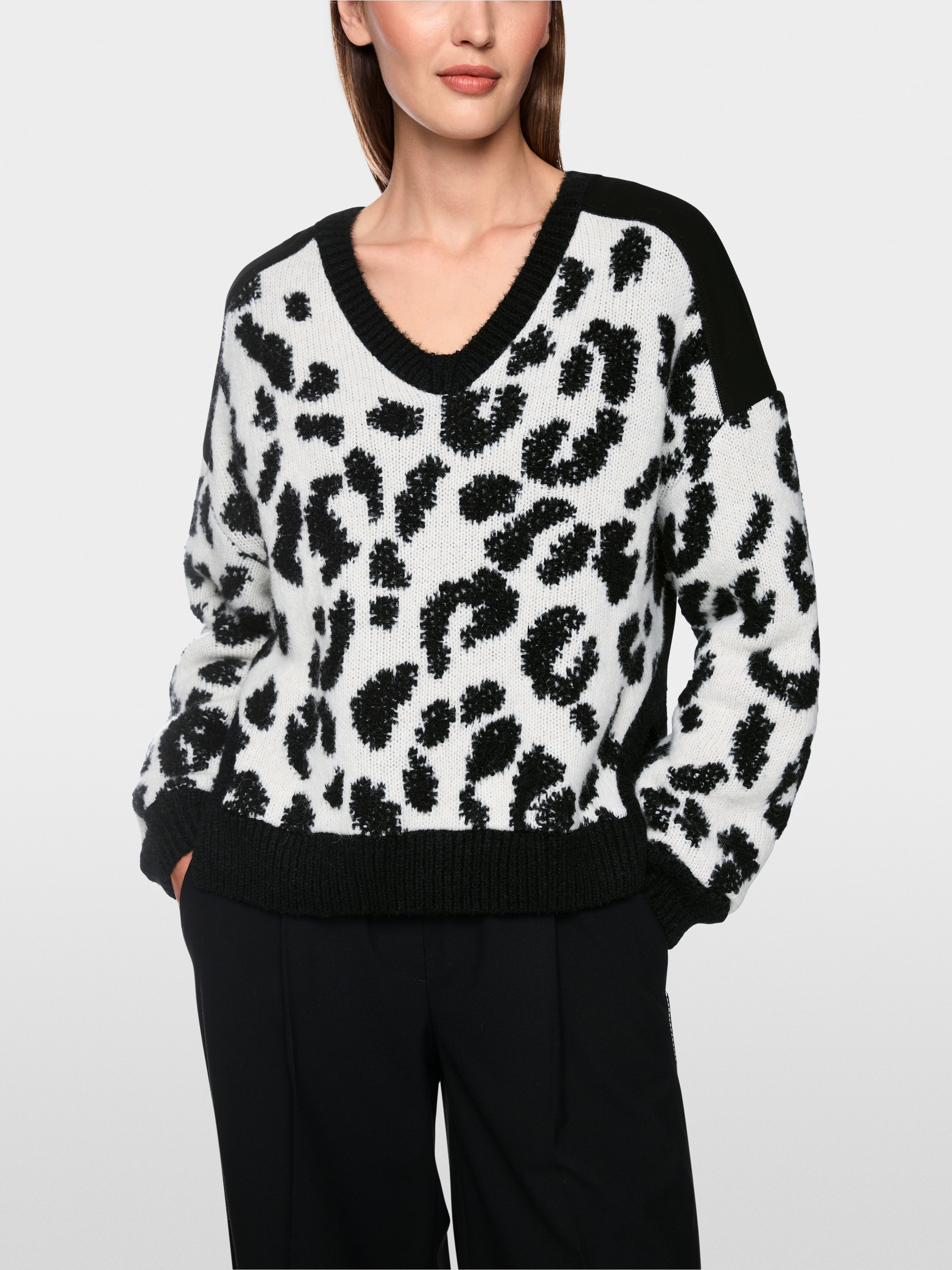 ‘Knitted in Germany’ leo print jumper