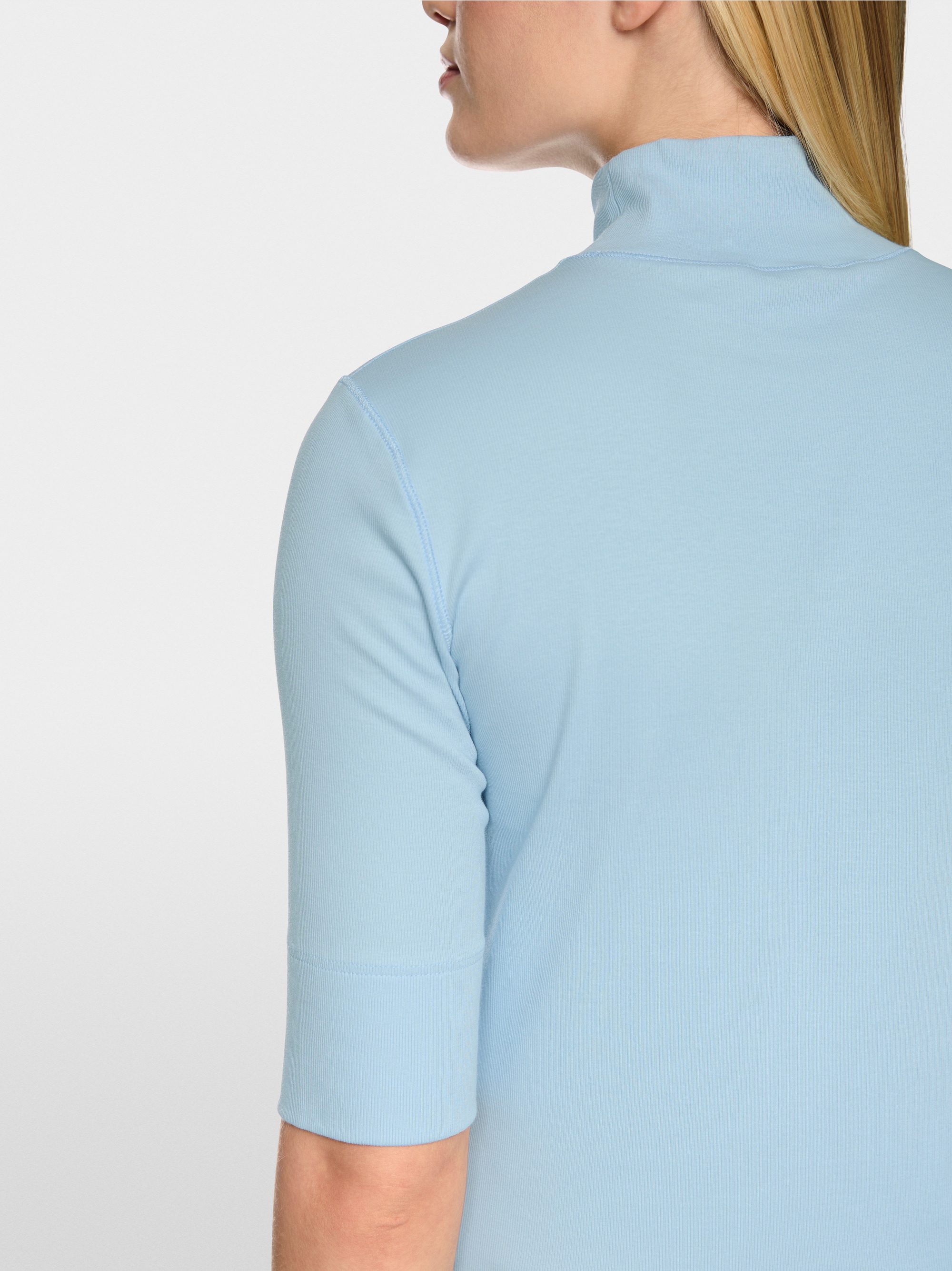 Basic shirt with stand-up collar