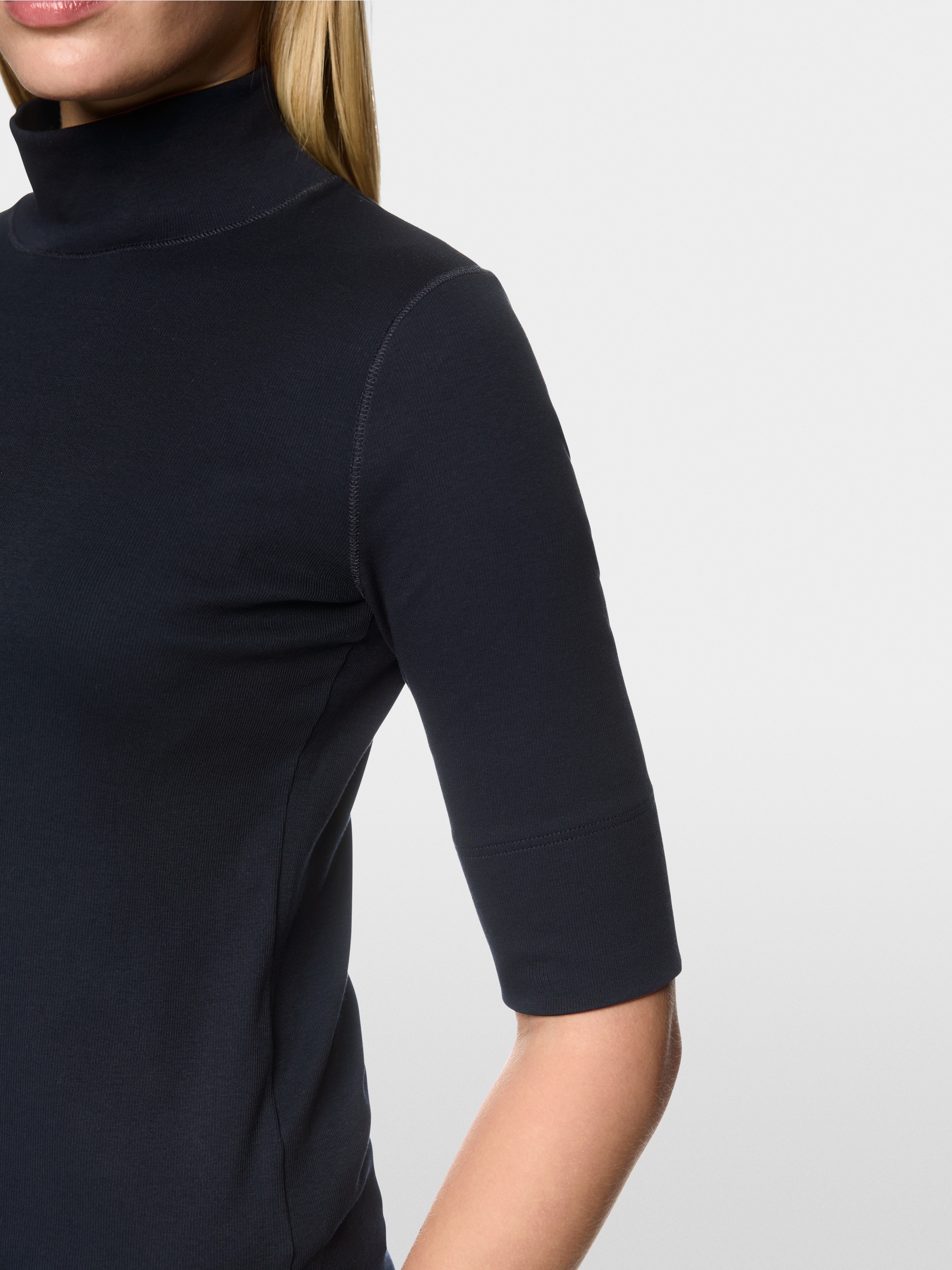 T-shirt basique à col montant