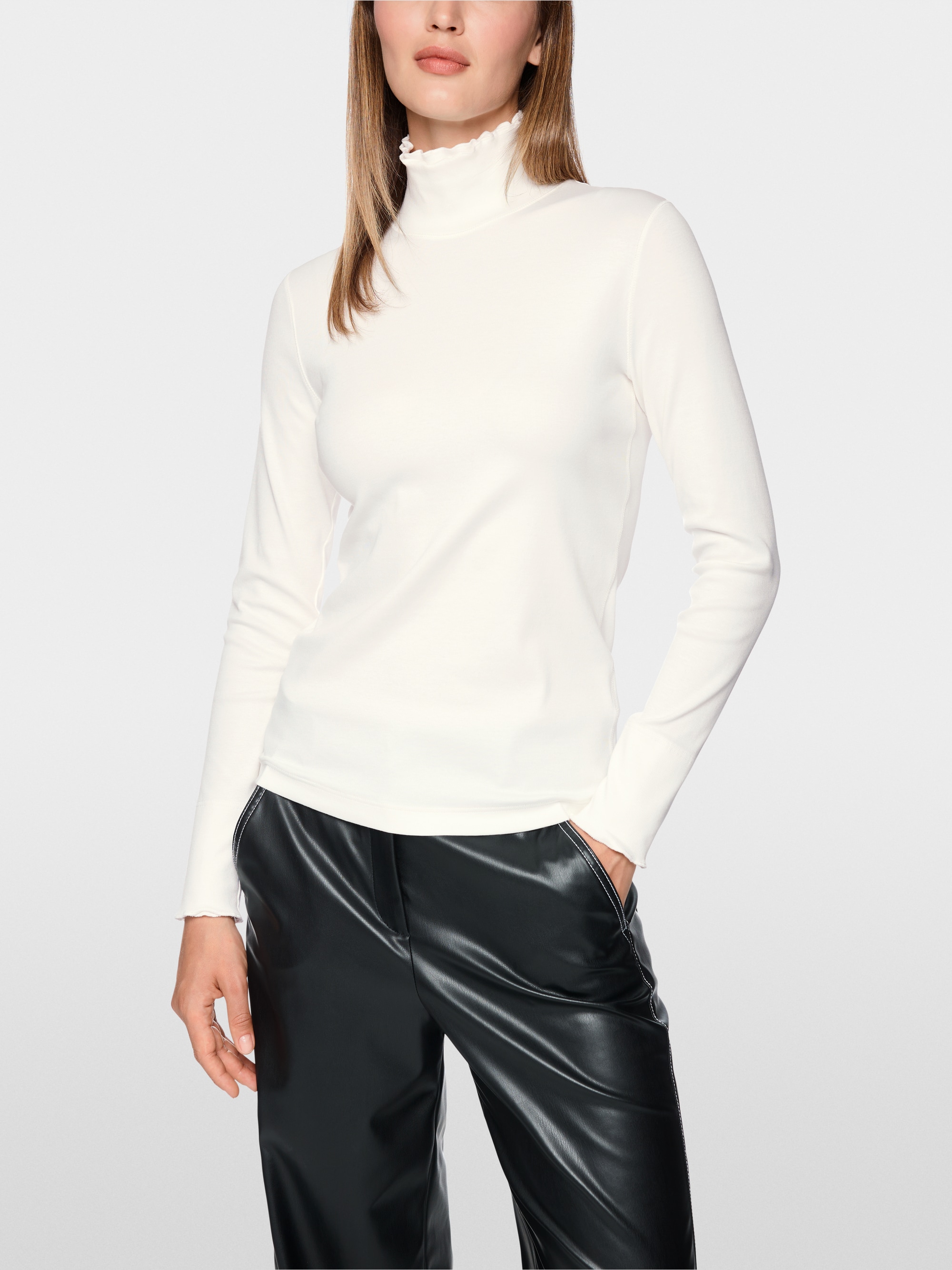 Fitted turtleneck shirt