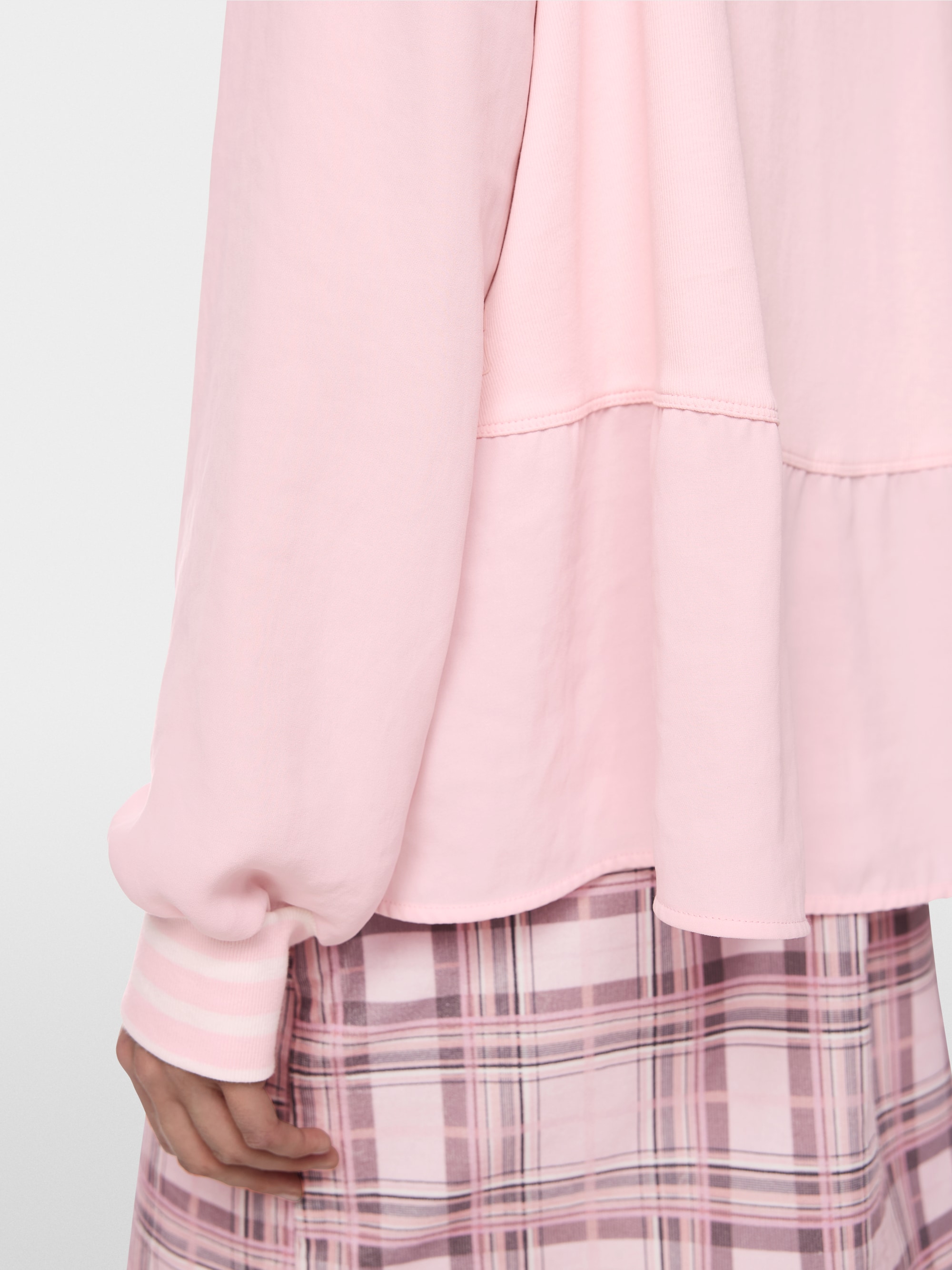 Blouse with polo collar and flounce