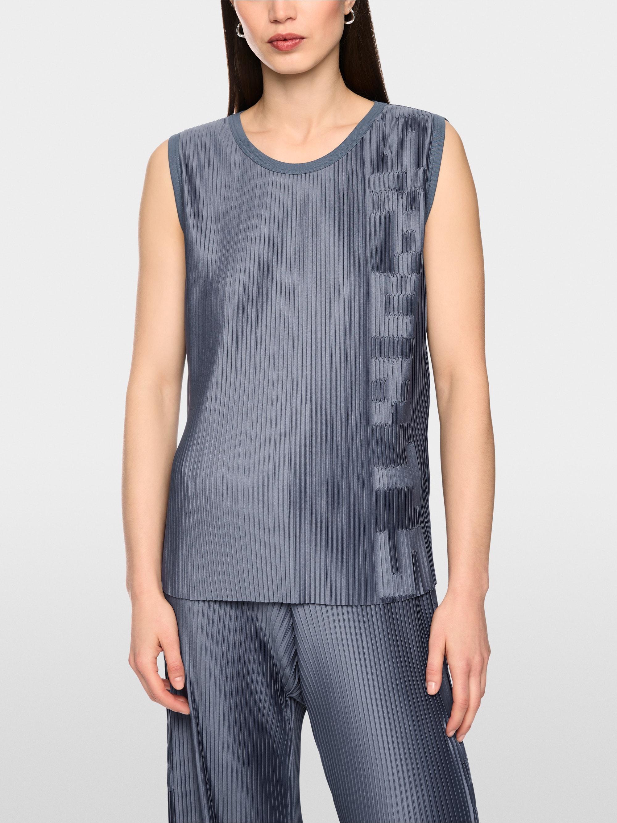 Top with pleats
