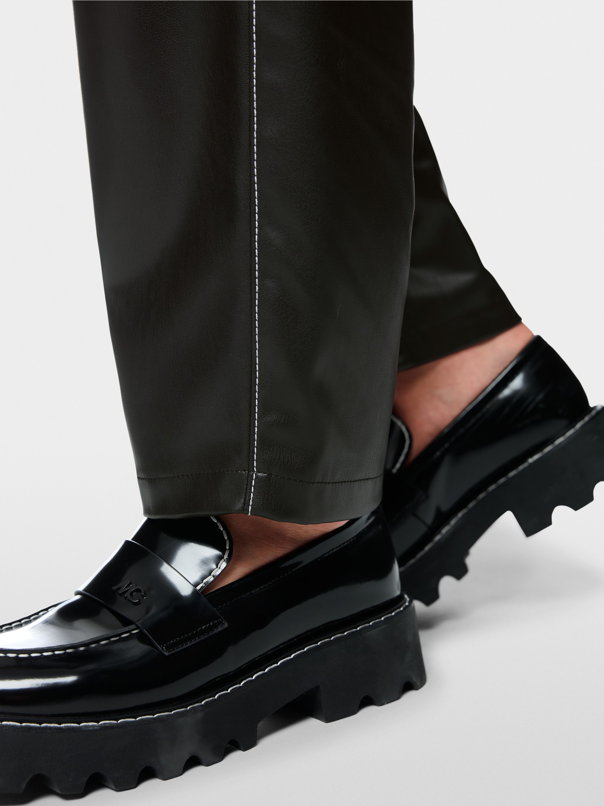 RUMA O-shape trousers