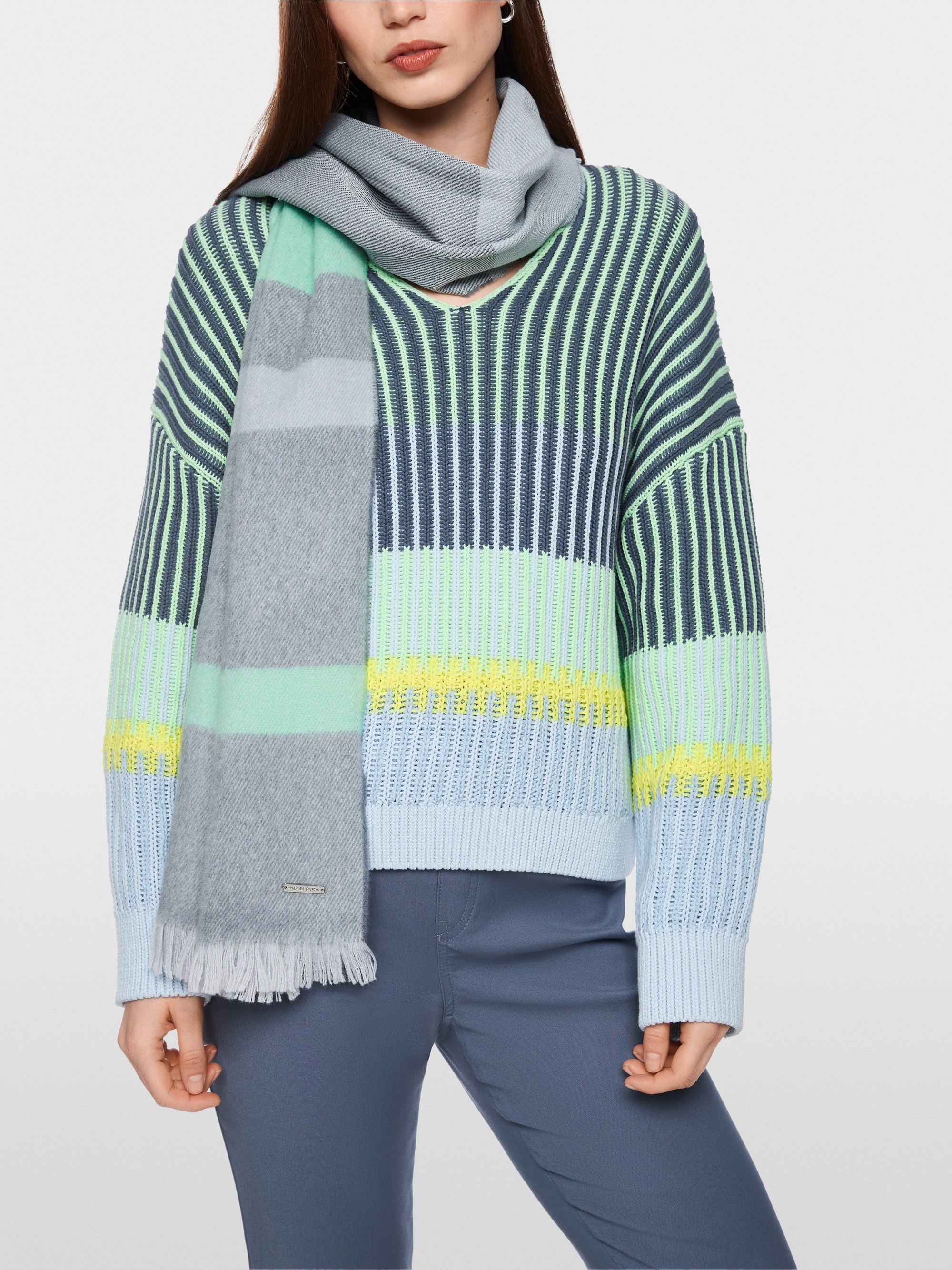 Wool scarf