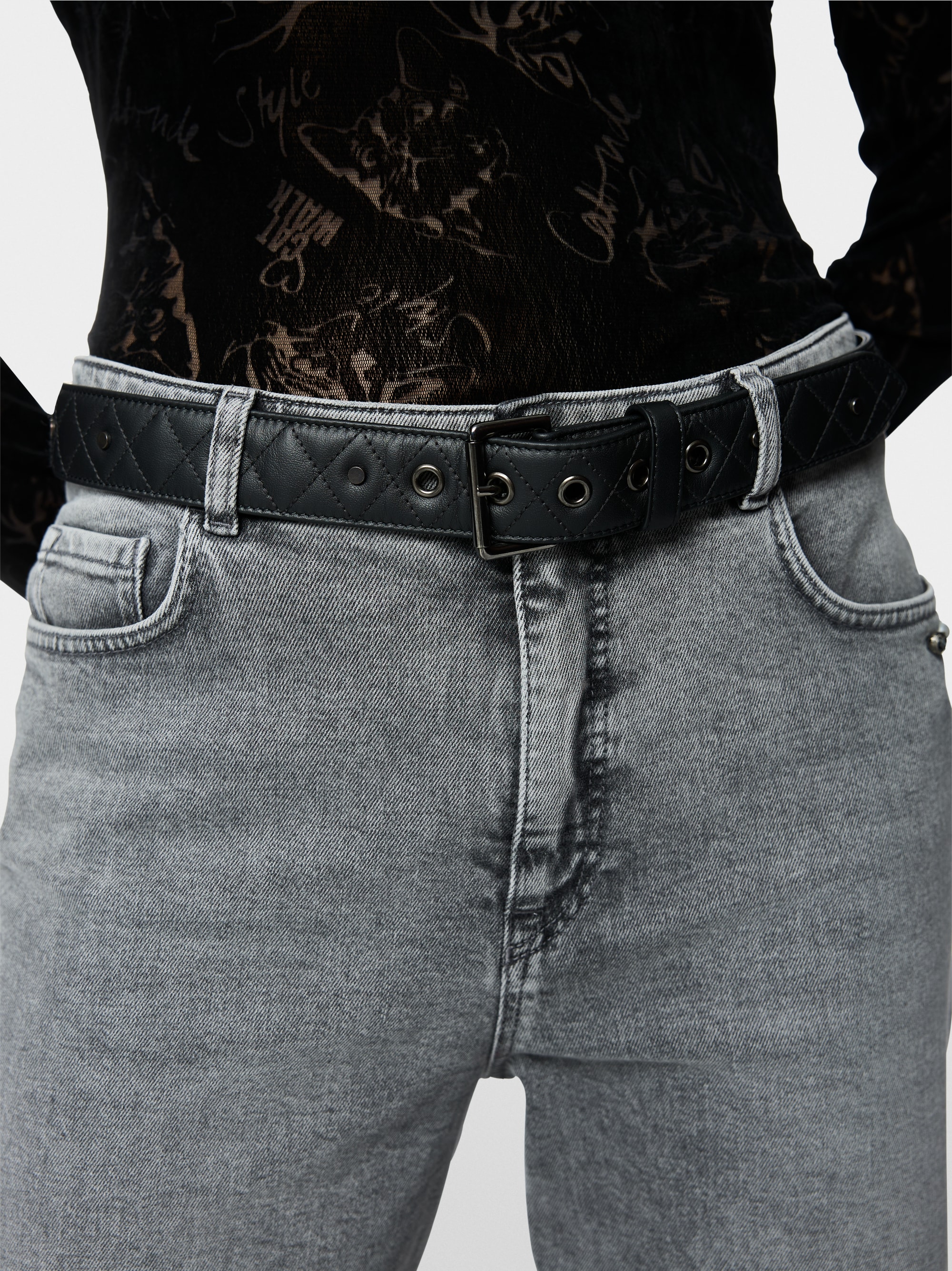Quilted leather belt