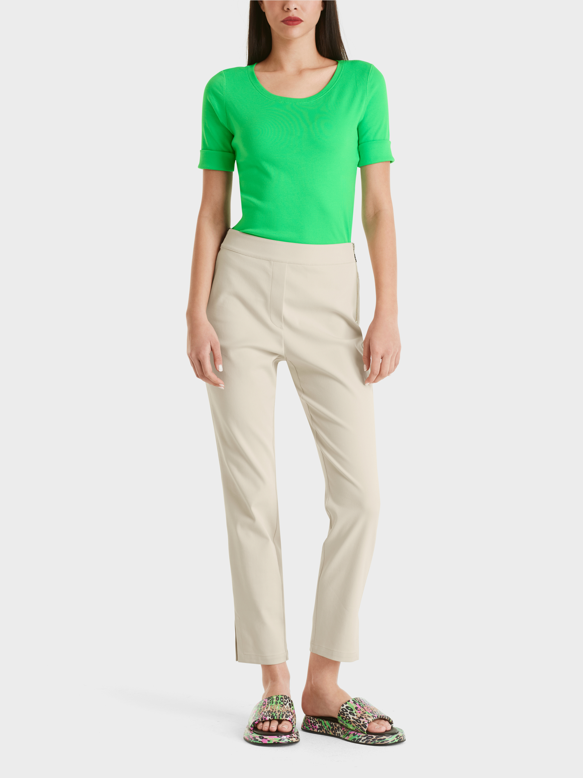 Body hugging t-shirt with ¾-sleeves | marc-cain.com/en