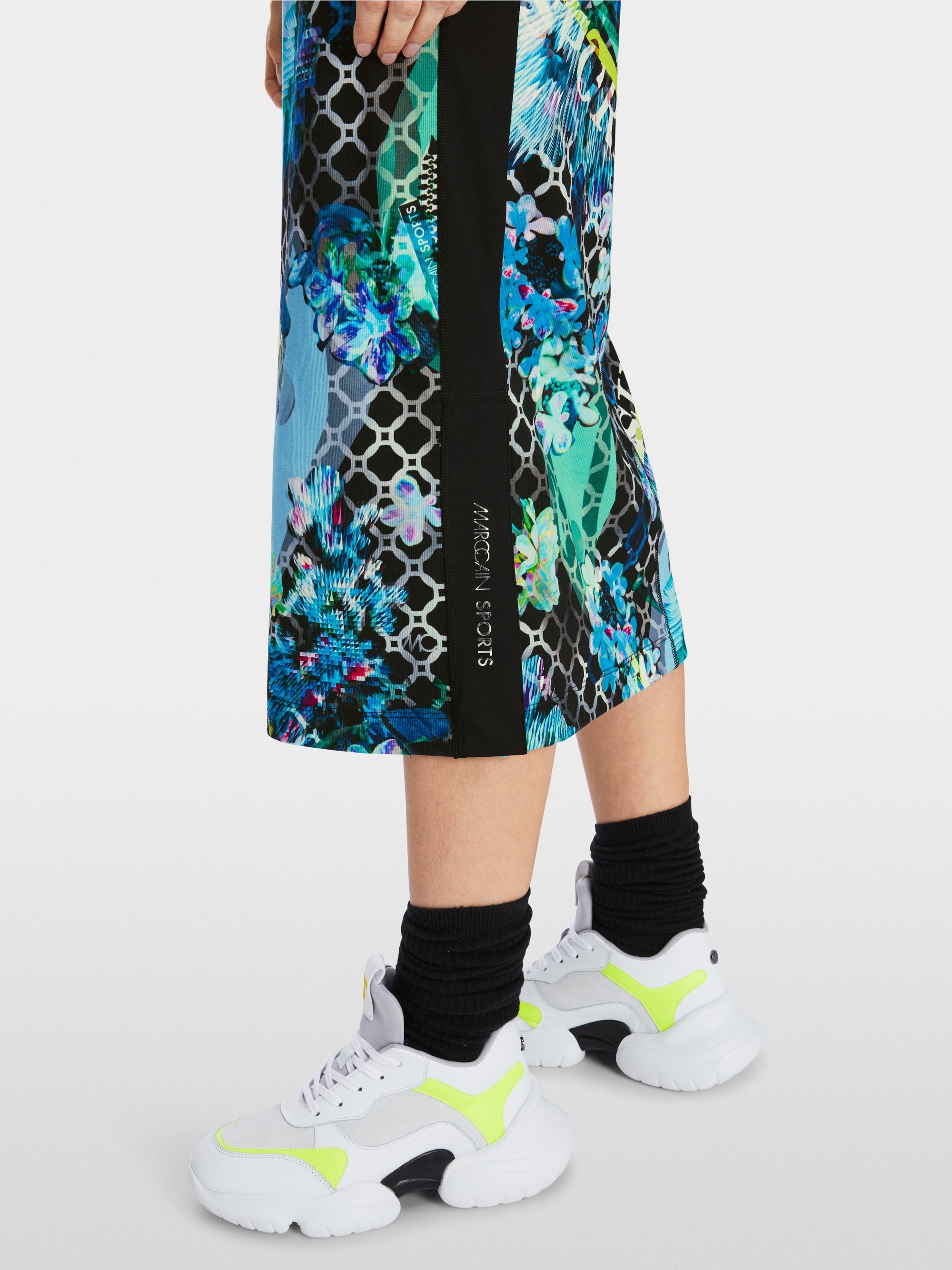 Raglankleid in Materialmix