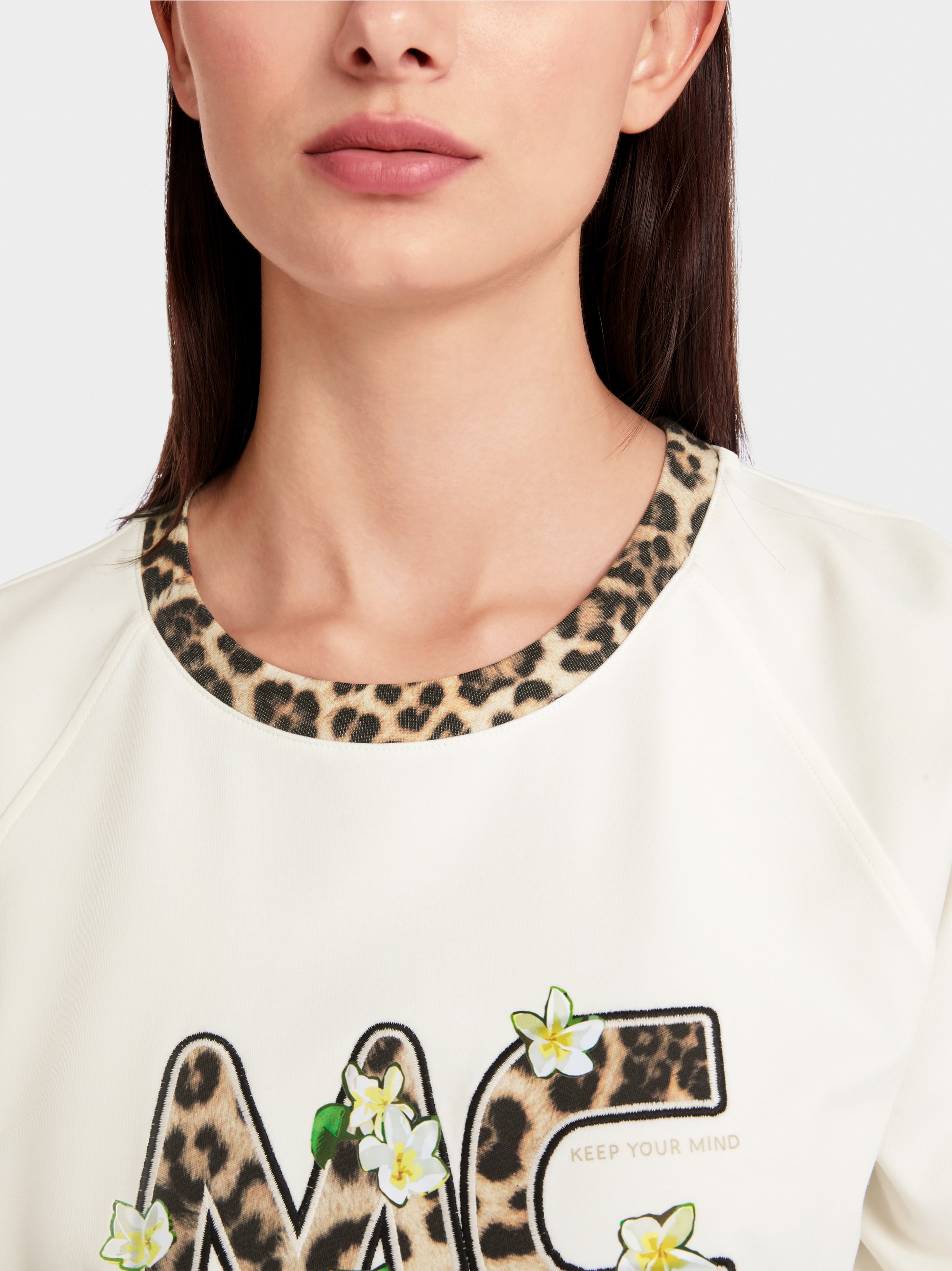 T-shirt with front motif