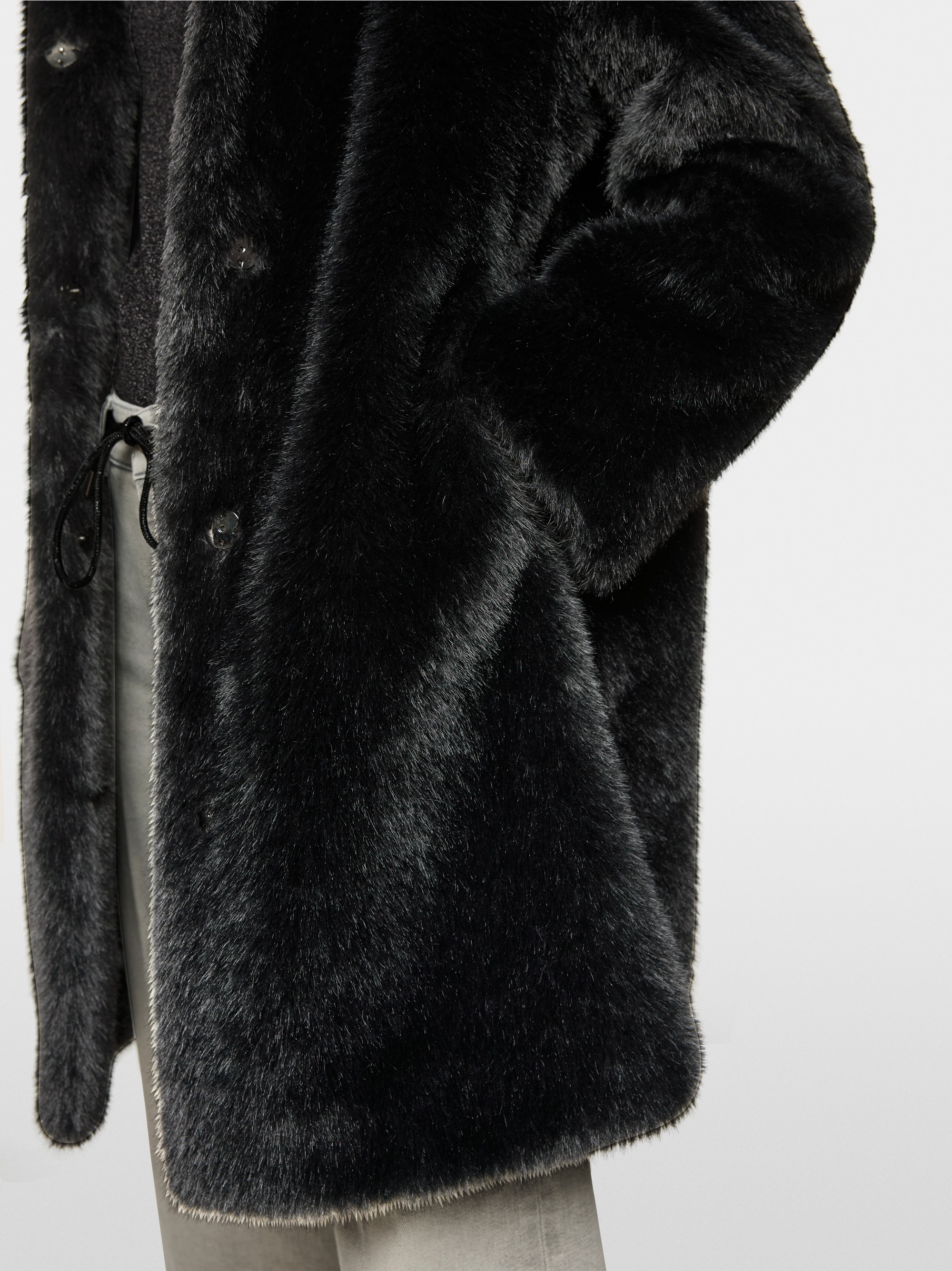 Mantel aus Fake Fur mit Kapuze