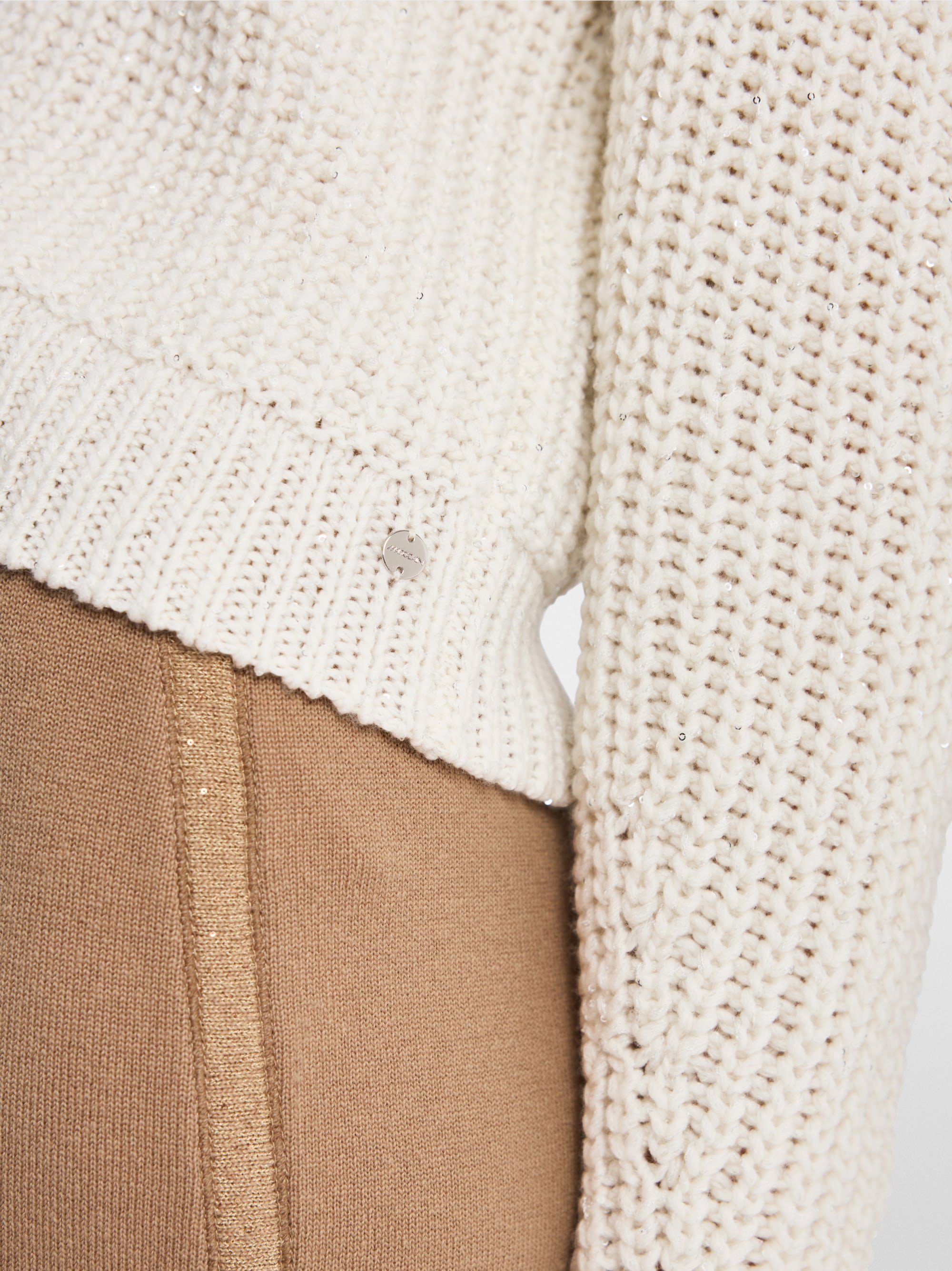Schimmernder Pullover Knitted in Germany