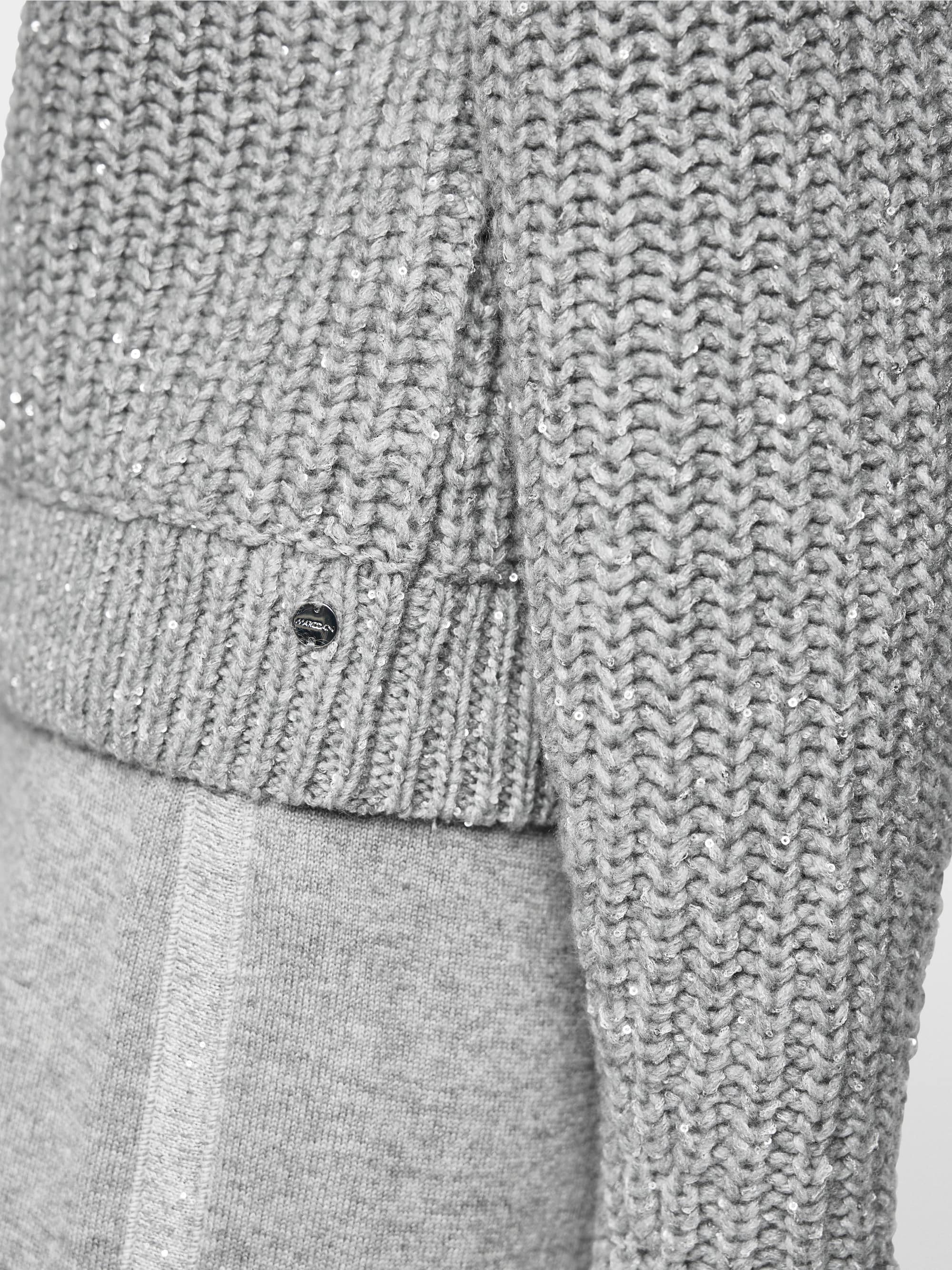 Schimmernder Pullover Knitted in Germany