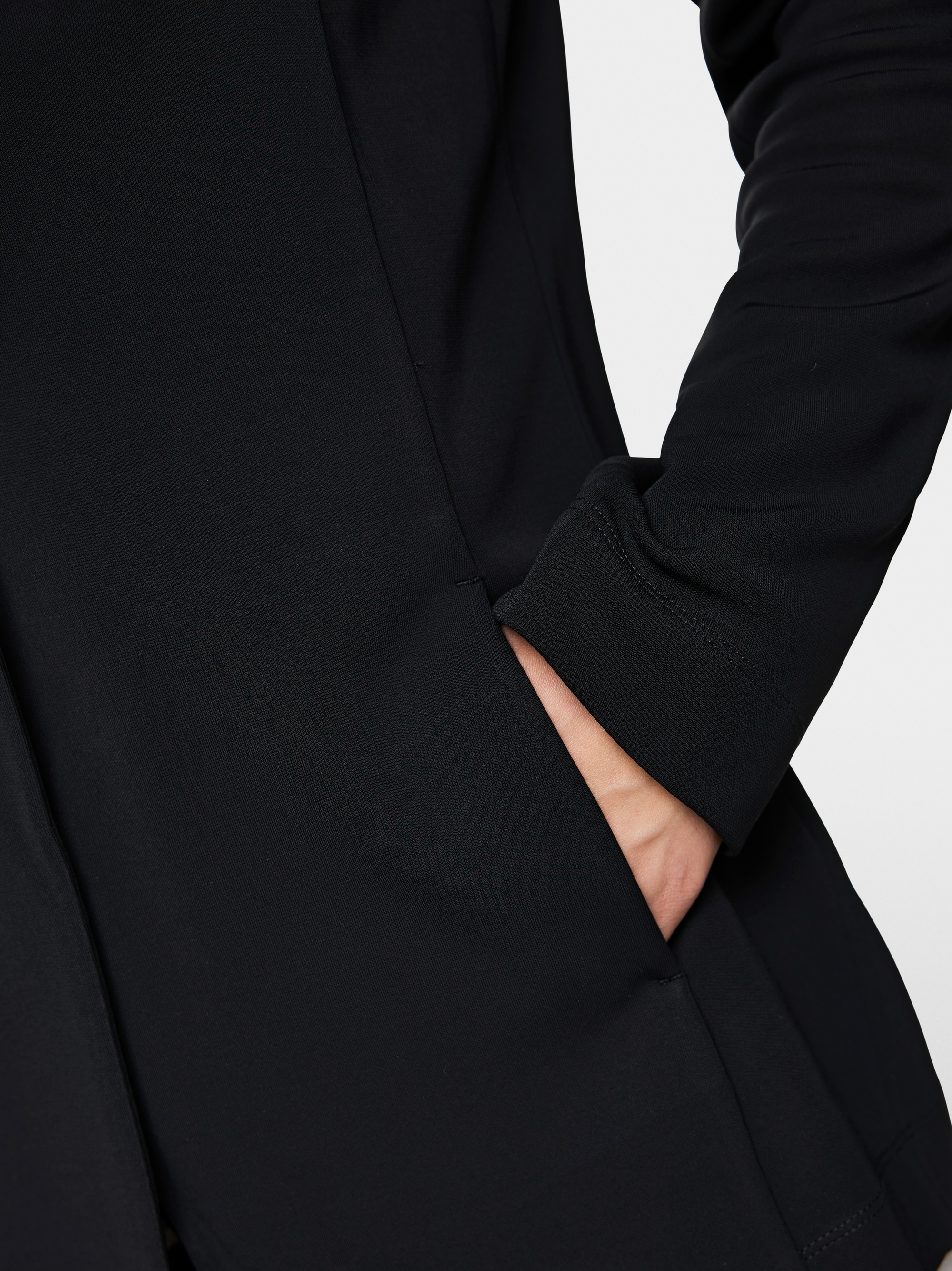 Slightly fitted blazer