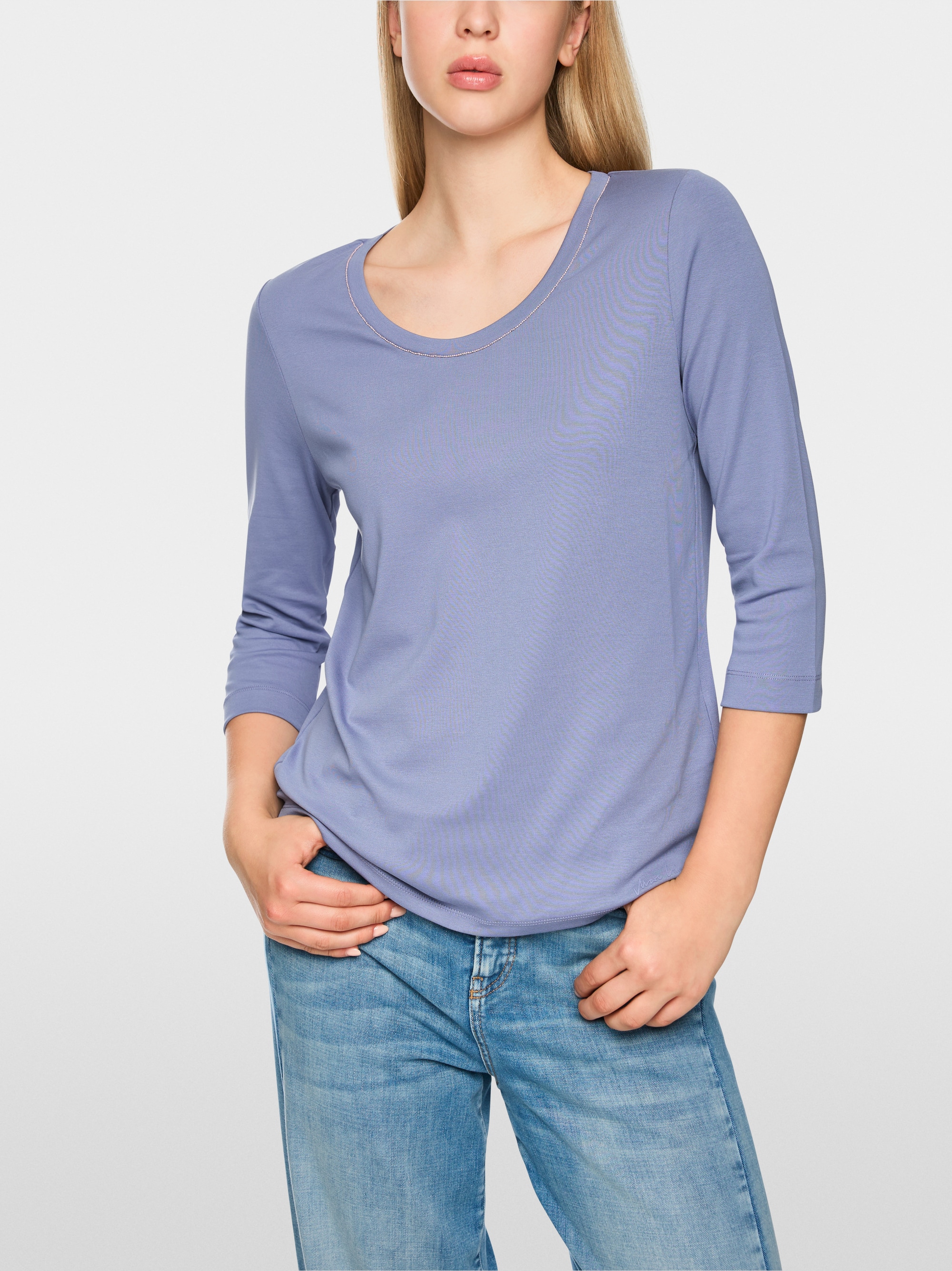 T-shirt met kettingversiering
