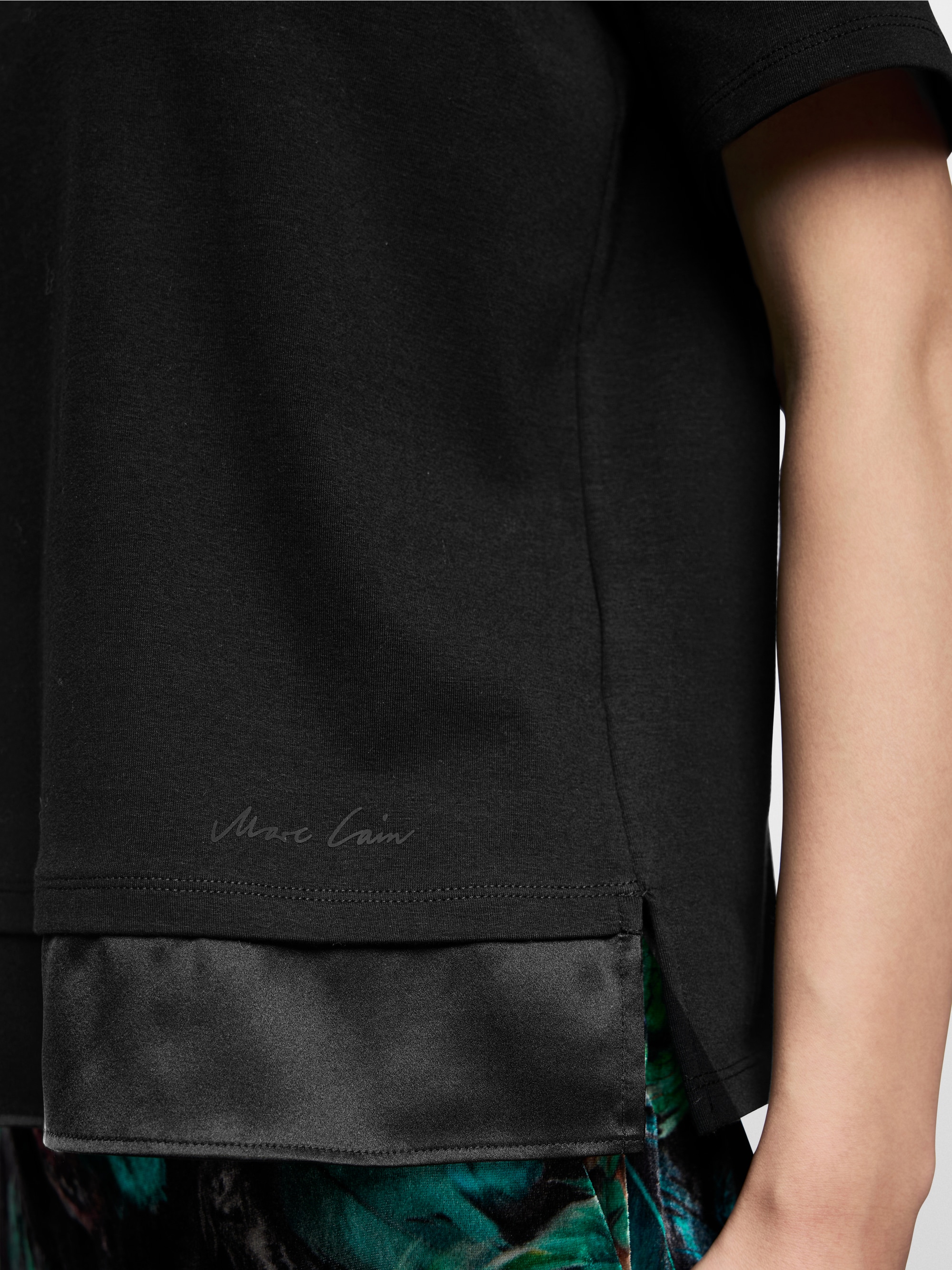 Shirt mit Seidenbesatz
