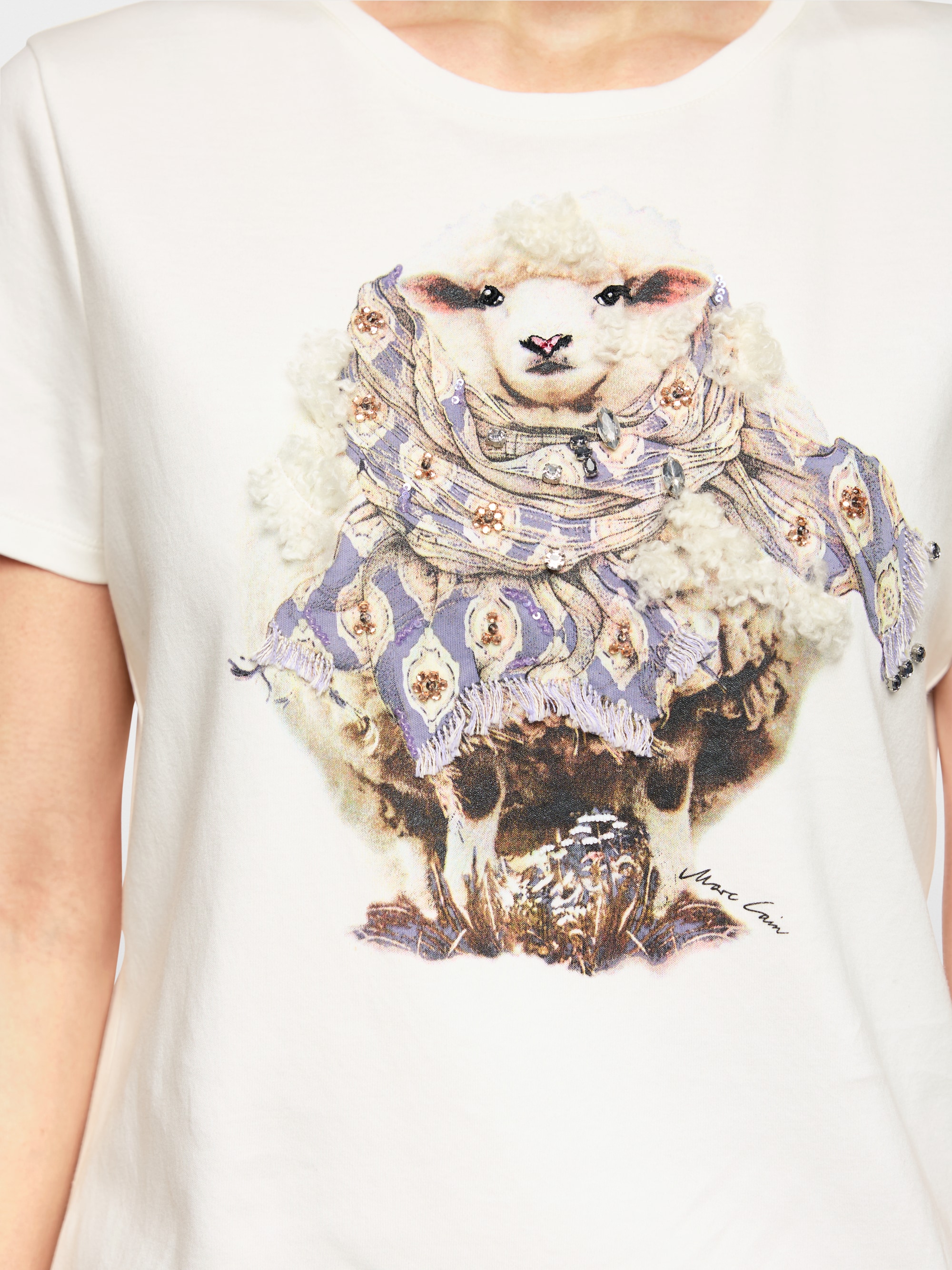 T-shirt met 3D-applicatie