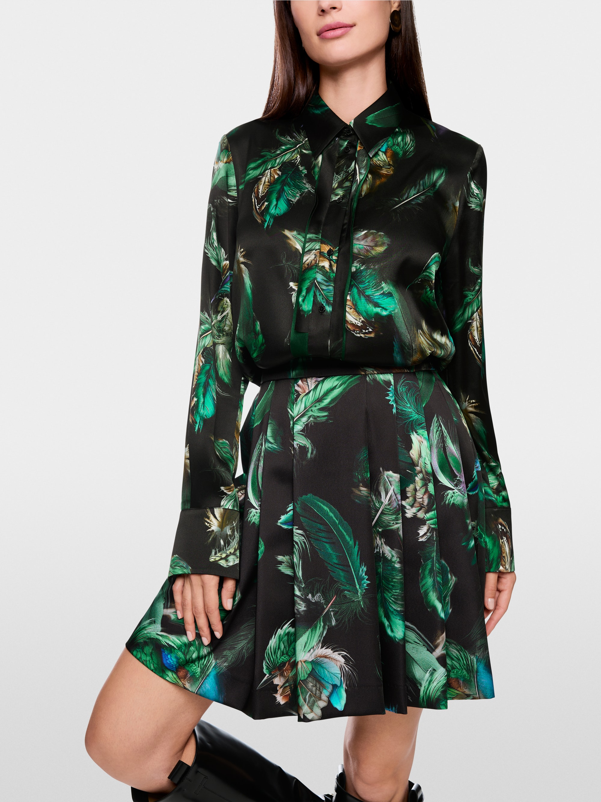 Seidenbluse mit Federnprint