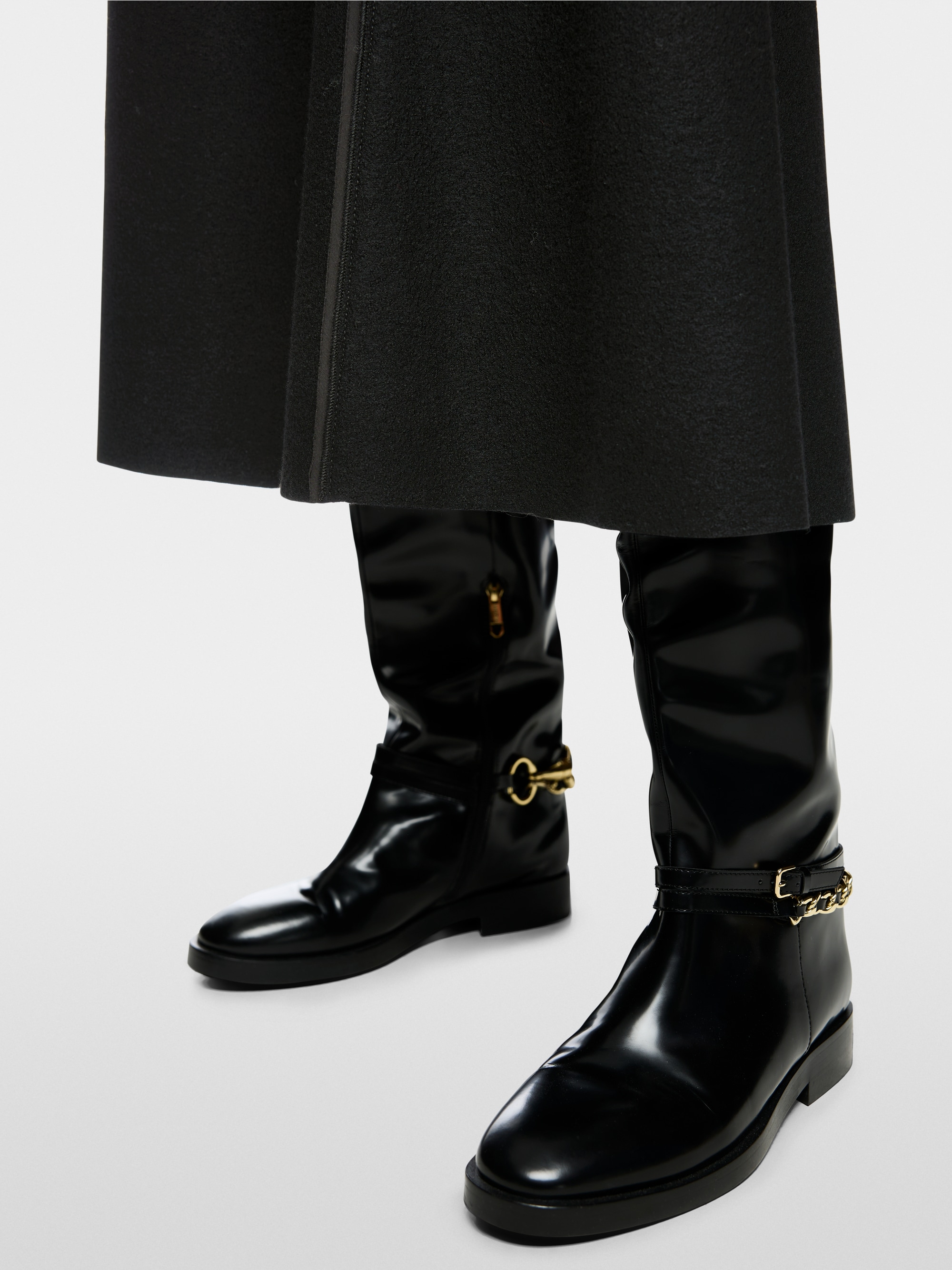 Vilten rok Knitted in Germany
