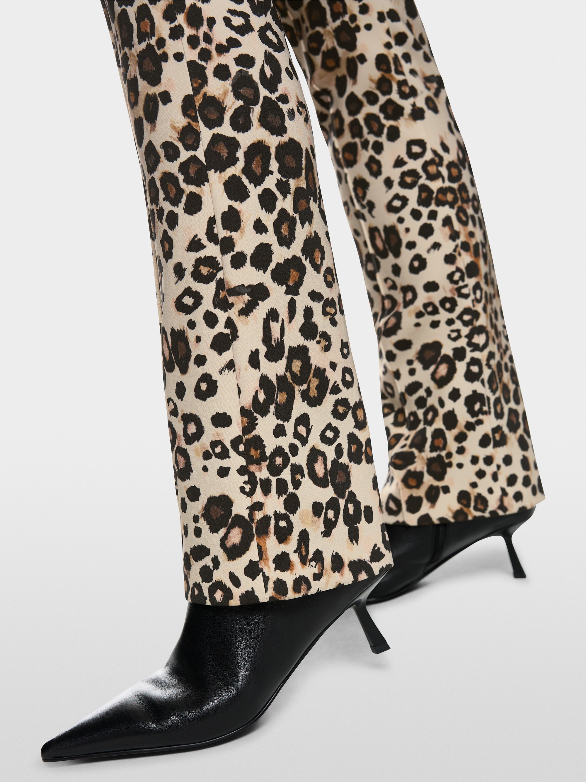 Feminine Fit broek FREDERICA