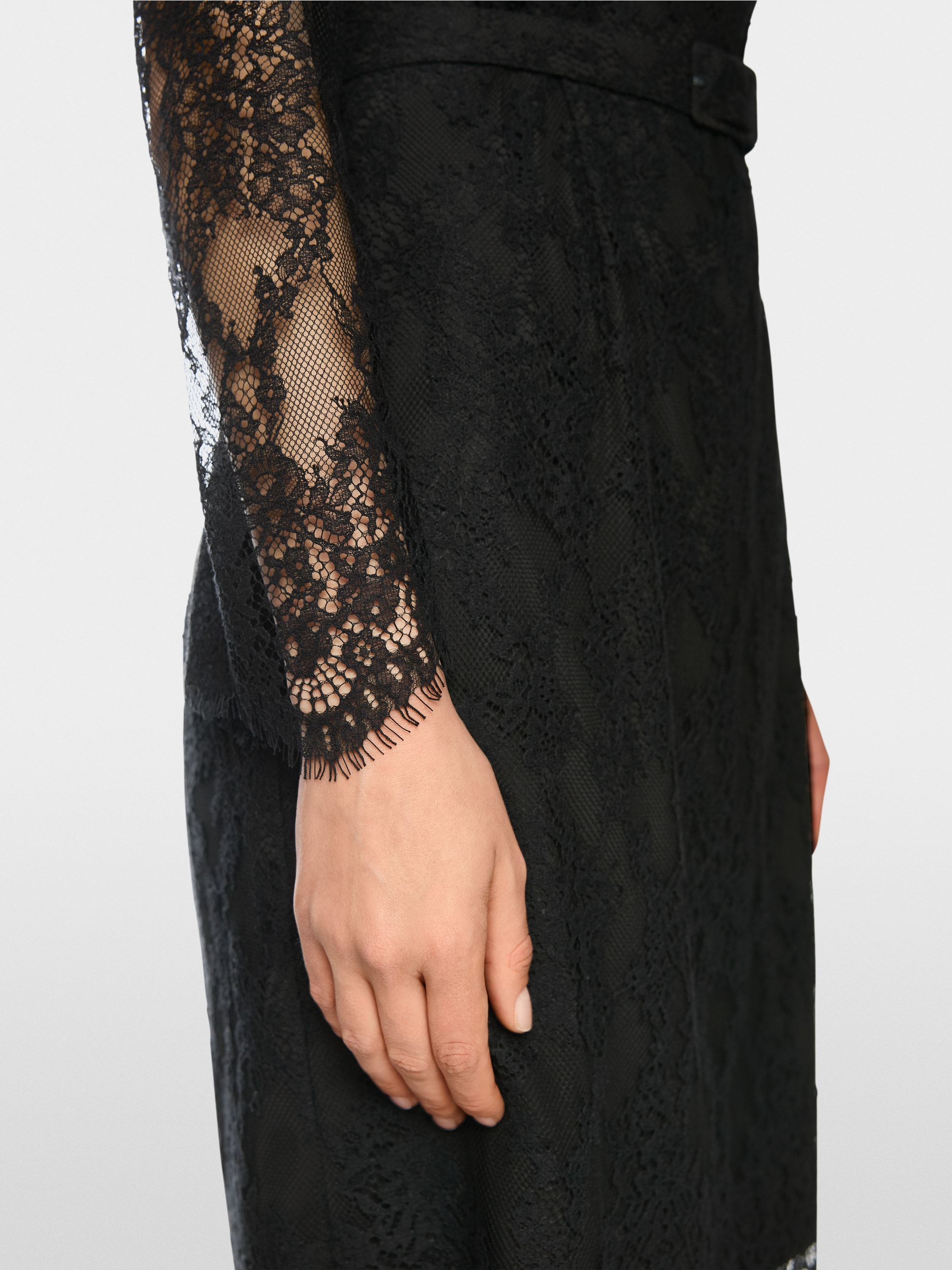 Schickes Spitzenkleid