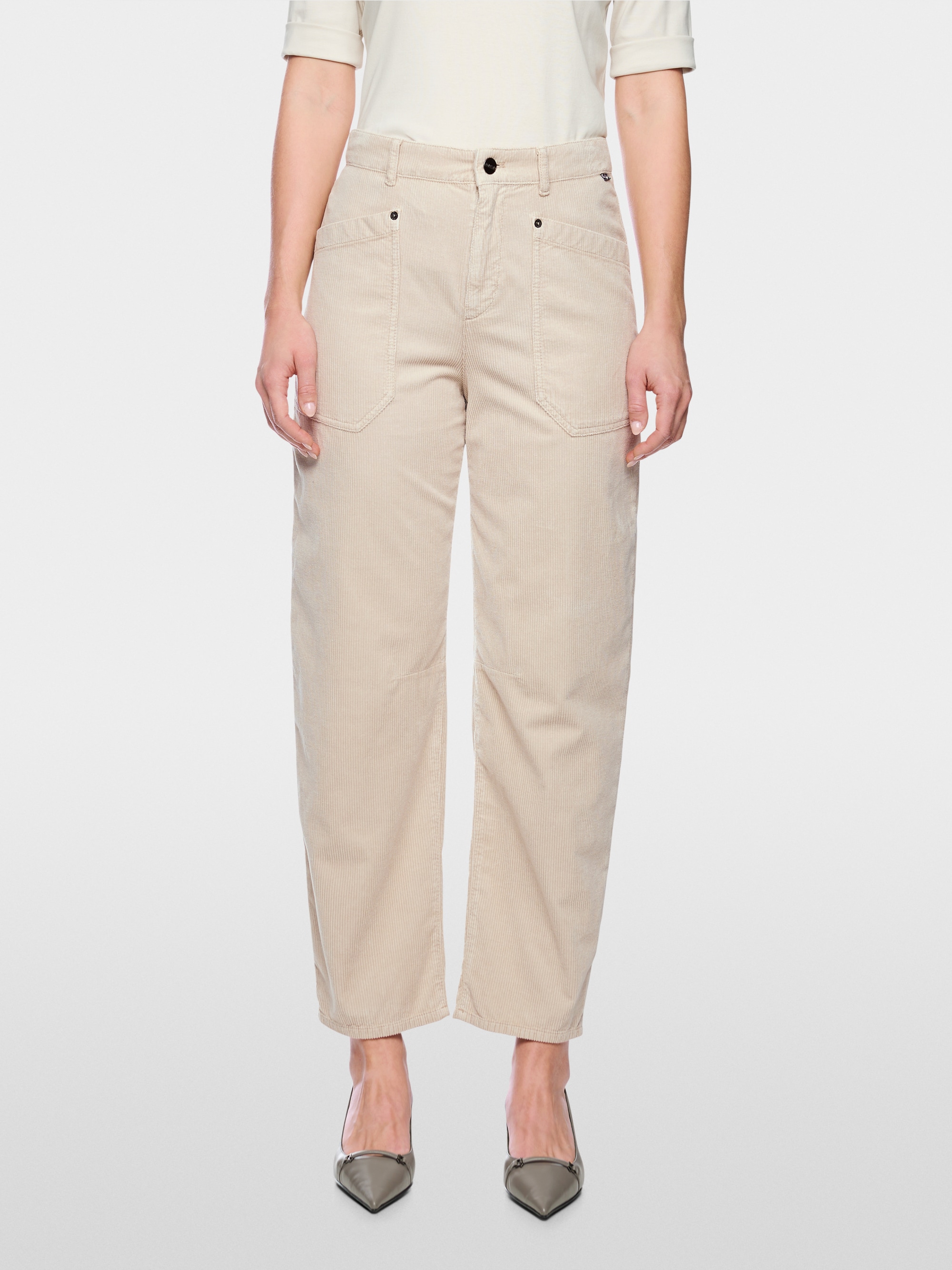 RUMA corduroy trousers in O-shape